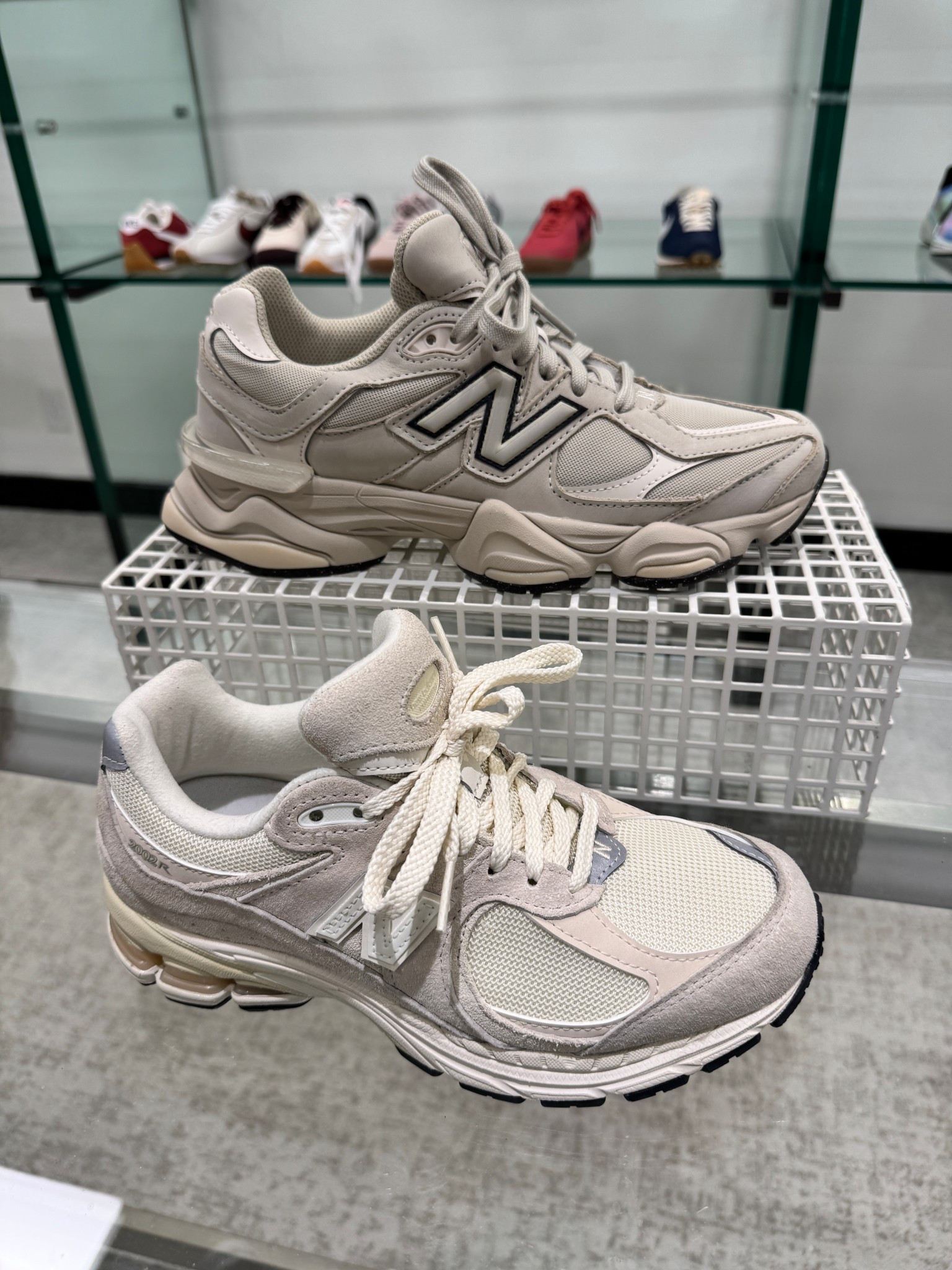 New Balance are finally getting the popularity they deserve.
Even the kids get it now :) 

These two really got me thinking it's time for a new pair 😍

🩶 Top - 9060
🩶 Bottom - 2000R

Which pair would you go for?

@Bloomingdale's US 


#LTKActive #LTKmorningroutine #LTKfitnessgoals