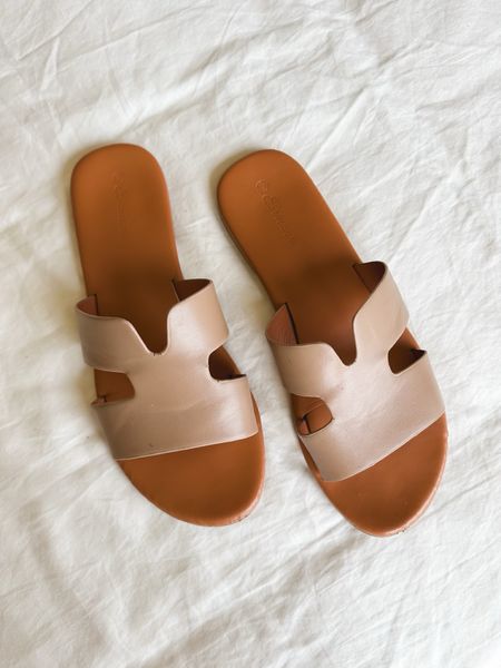 Amazon sandals

#summer #sandals #slides #amazon #style

#LTKFind #LTKSeasonal #LTKshoecrush