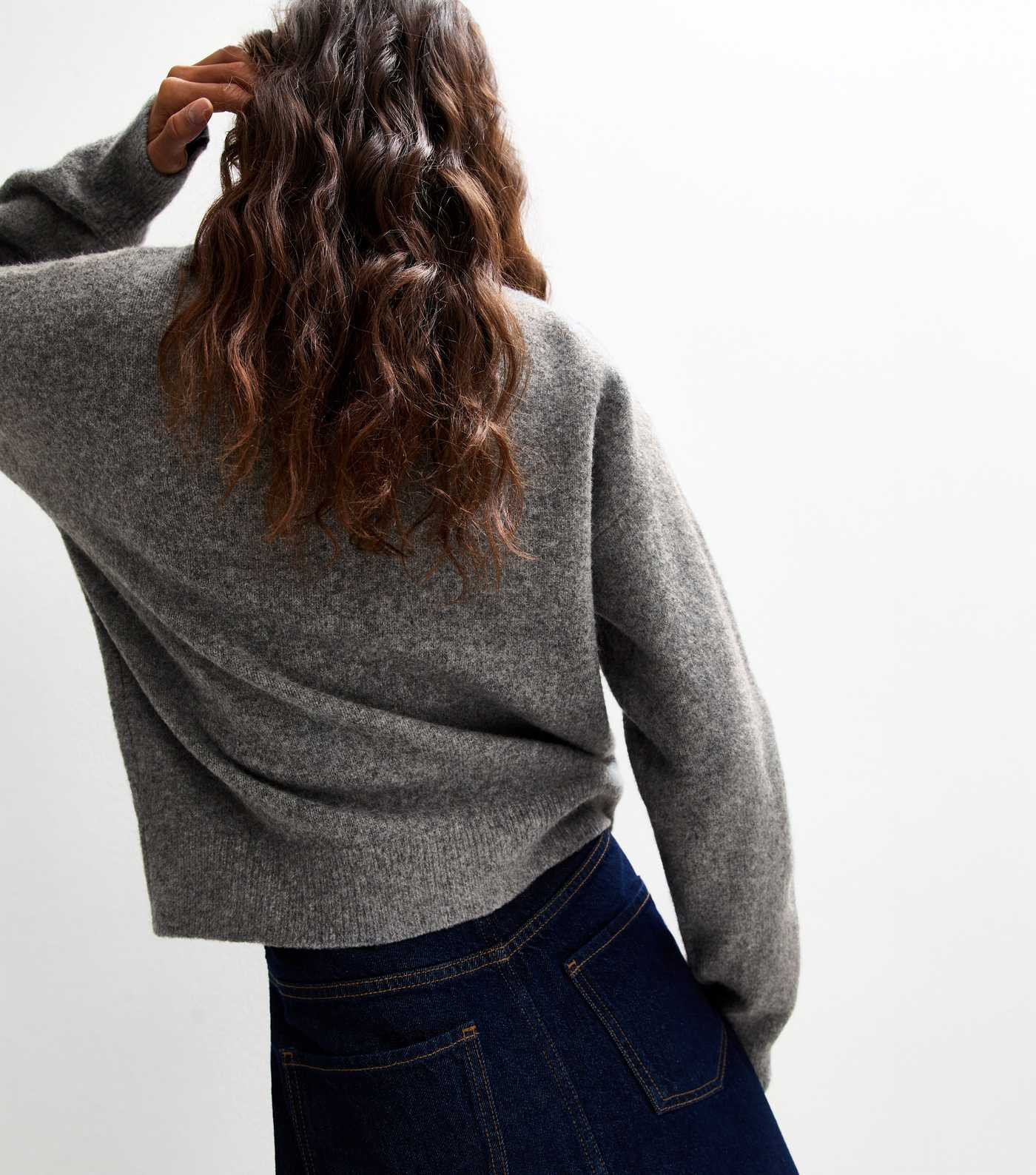 Grey Crew Neck Knit Cardigan | New Look | New Look (UK)