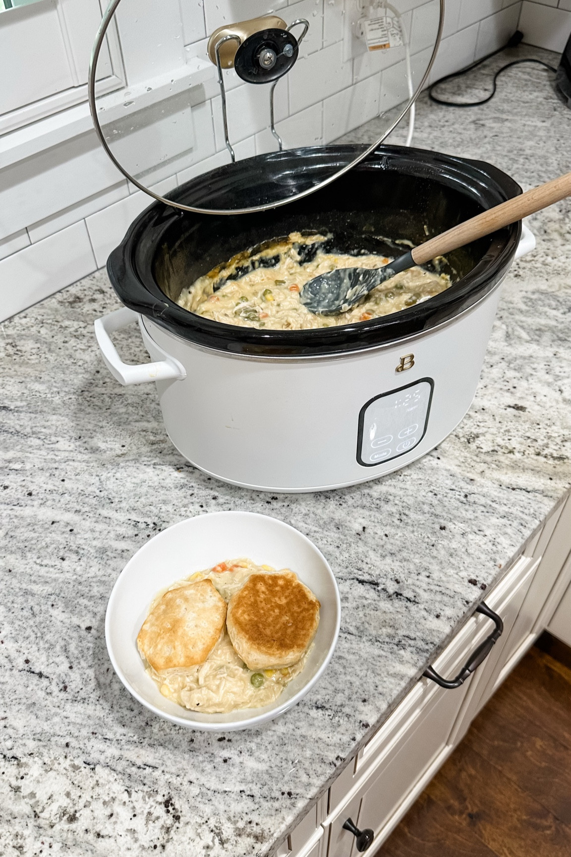 🍽️ CROCKPOT CHICKEN POT PIE 🍽️
Looking for an easy, family-approved dinner? This crockpot chicken pot pie is the perfect comfort food, and the best part? The slow cooker does all the work! Here’s how to make it:

Ingredients:
• 2 lbs boneless, skinless chicken breasts or thighs
• 2 cans cream of chicken soup (10.5 oz)
• 1 can cream of celery soup (10.5 oz)
• 12 oz frozen mixed vegetables
• 2 tsp garlic powder, divided
• 2 tsp onion powder, divided
• 2 tsp black pepper, divided
• 1 can homestyle biscuits (16.3 oz)

Directions:
1️⃣ Spray your crockpot with non-stick spray. Place chicken breasts at the bottom, and season with 1 tsp each of garlic powder, onion powder, and black pepper.
2️⃣ Pour the cream of chicken and celery soups over the chicken.
3️⃣ Add the frozen mixed veggies on top, then sprinkle the remaining garlic powder, onion powder, and black pepper.
4️⃣ Cook on LOW for 6-8 hours, or HIGH for 4-6 hours, until the chicken is cooked through and easy to shred.
5️⃣ About 15-20 minutes before serving, bake your biscuits according to package instructions.
6️⃣ Shred the chicken in the crockpot, mixing it with the gravy and veggies. Serve with a warm biscuit, or split the biscuit and top it with the chicken pot pie mixture.

Trust me, your family will LOVE this! 😋 It’s the perfect cozy meal for busy nights. Save this recipe, try it out, and let me know what you think!

#ChickenPotPie #CrockpotMeals #SlowCookerRecipes #FamilyDinner #EasyDinner #ComfortFood #FallRecipes #WeeknightDinner #MomLife #HomeCooking #DinnerIdeas #RecipeReel