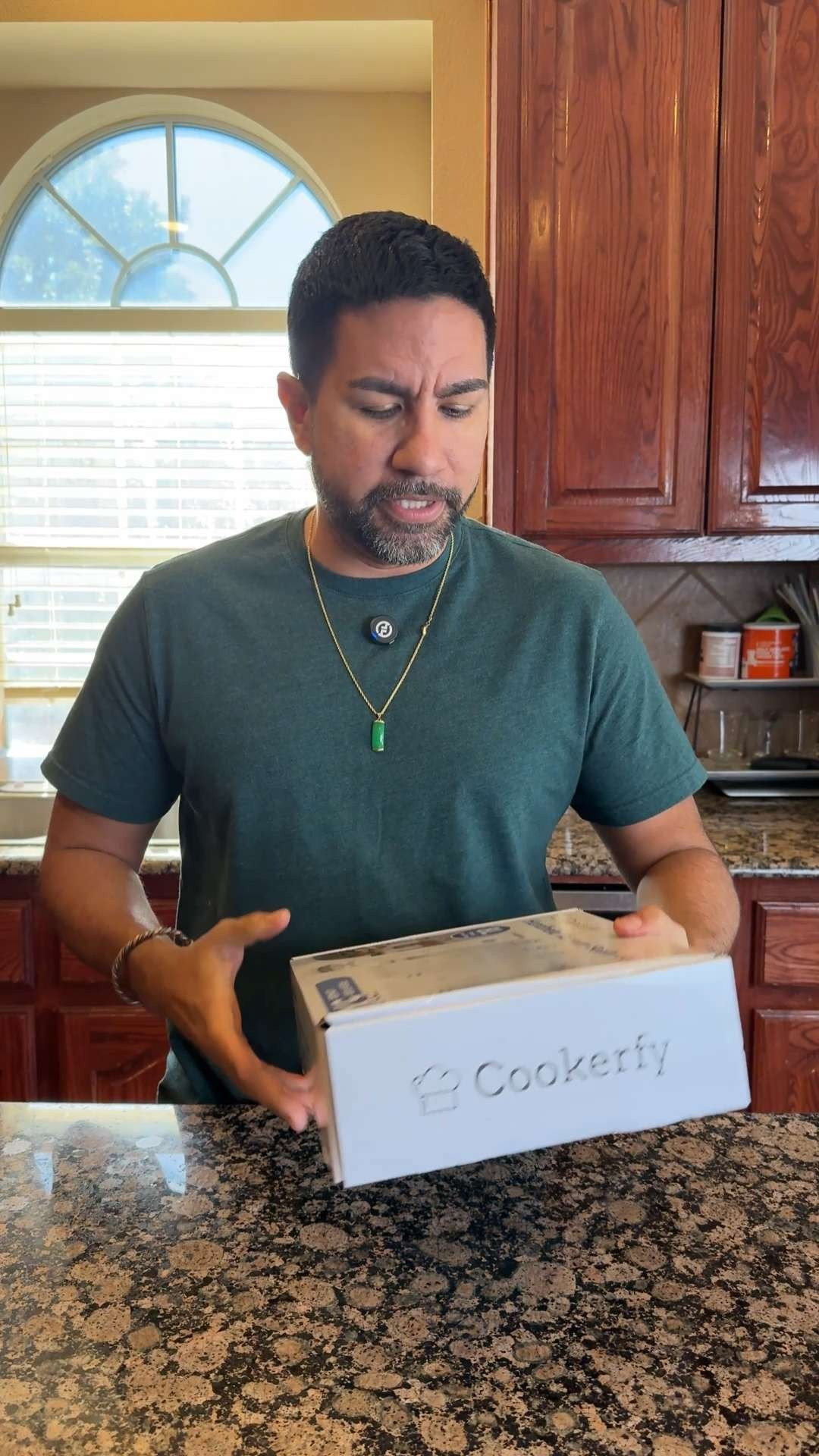 STOP WASTING FOOD! This handheld vacuum sealer is a game-changer!

If you struggle with keeping produce, leftovers, or meat fresh, you need this! It's so quick and easy—way better than bulky countertop machines.

Why I love it:

Handheld & Compact: So easy to store (only 6.87oz!)

Digital Display: Tells you exactly what's happening.

Quick Sealing: Seal a meal in seconds.

Rechargeable: 1200mAh battery means no cords!

Comes with 30 reusable bags to get you started! 

#kitchenhacks #foodsaver #vacuumsealer #mealprep #amazonfinds #kitchentools #foodstorage #freshfood 

 

#LTKGiftGuide #LTKHome #LTKFindsUnder50