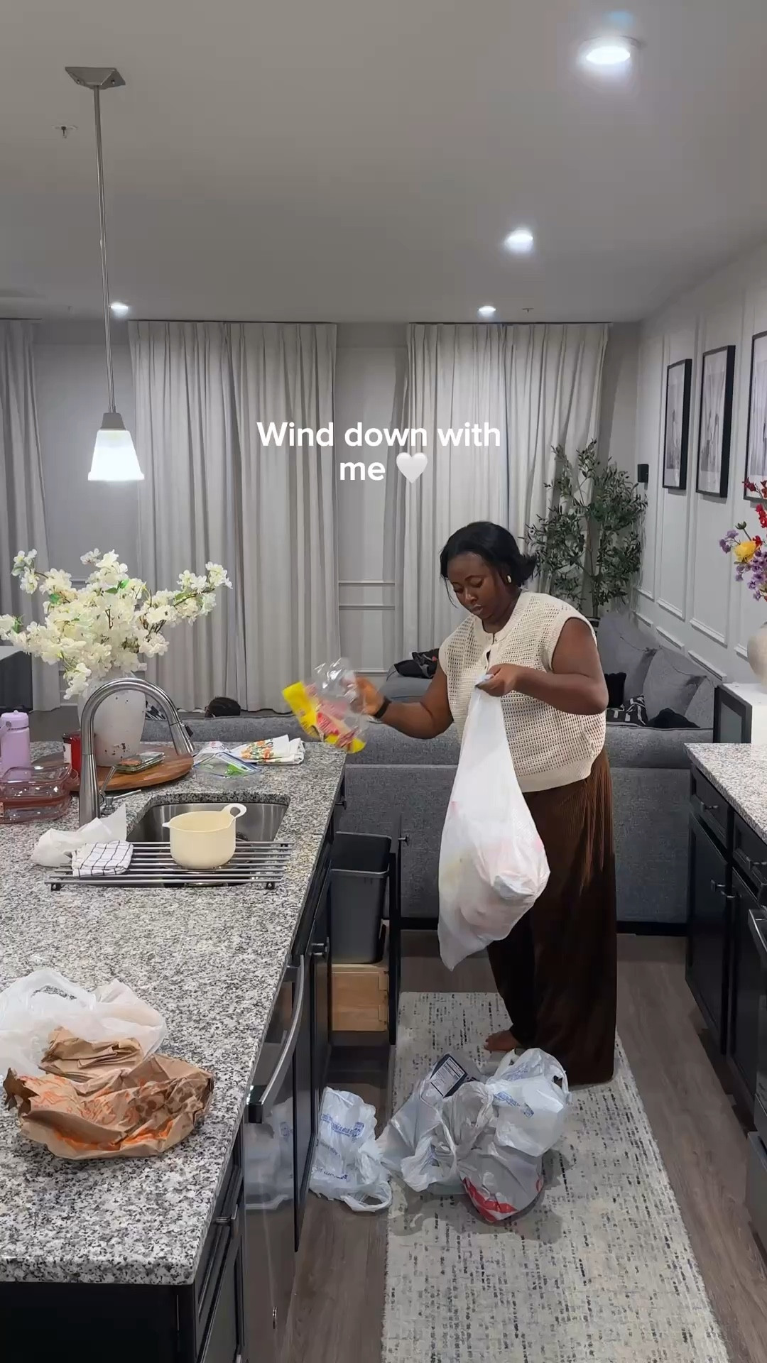 Happy Thursday days🫶🏽 and have a lovely night rest ! Obviously this is not my everyday wind down but went grocery shopping today and just let the cam roll ✌🏼 

Wind down with me to end the day as a mom of two, cleaning before bed, selfcare! 

.

.

.

#winddown #eveningroutine #moms #momoftwo #parent 

#LTKdayinmylife #LTKmomlife #LTKvlog