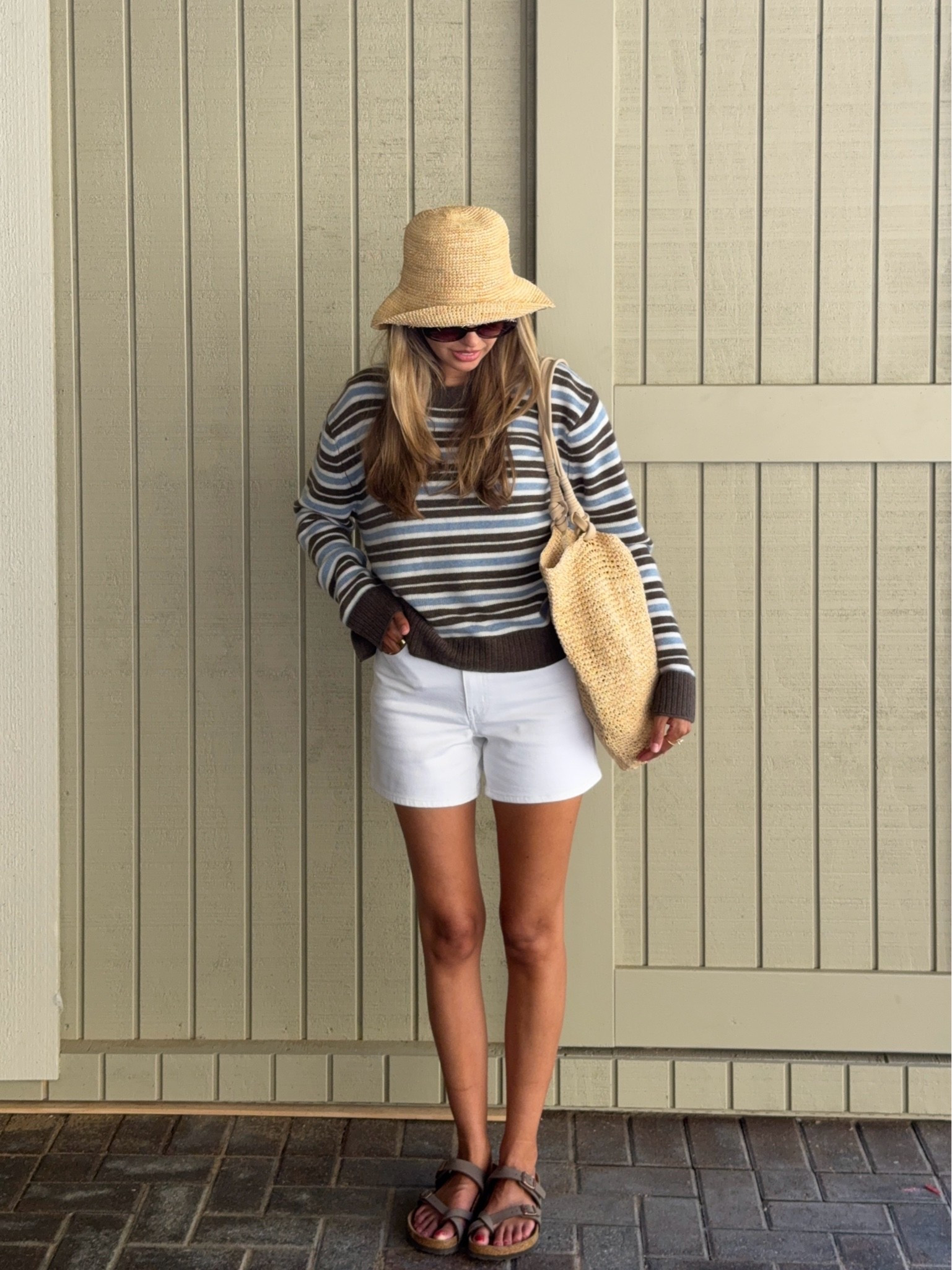 Gimme this sweater in every color!!
Sweater- I sized up one size!
Jean shorts- tts

@quince #quincepartner