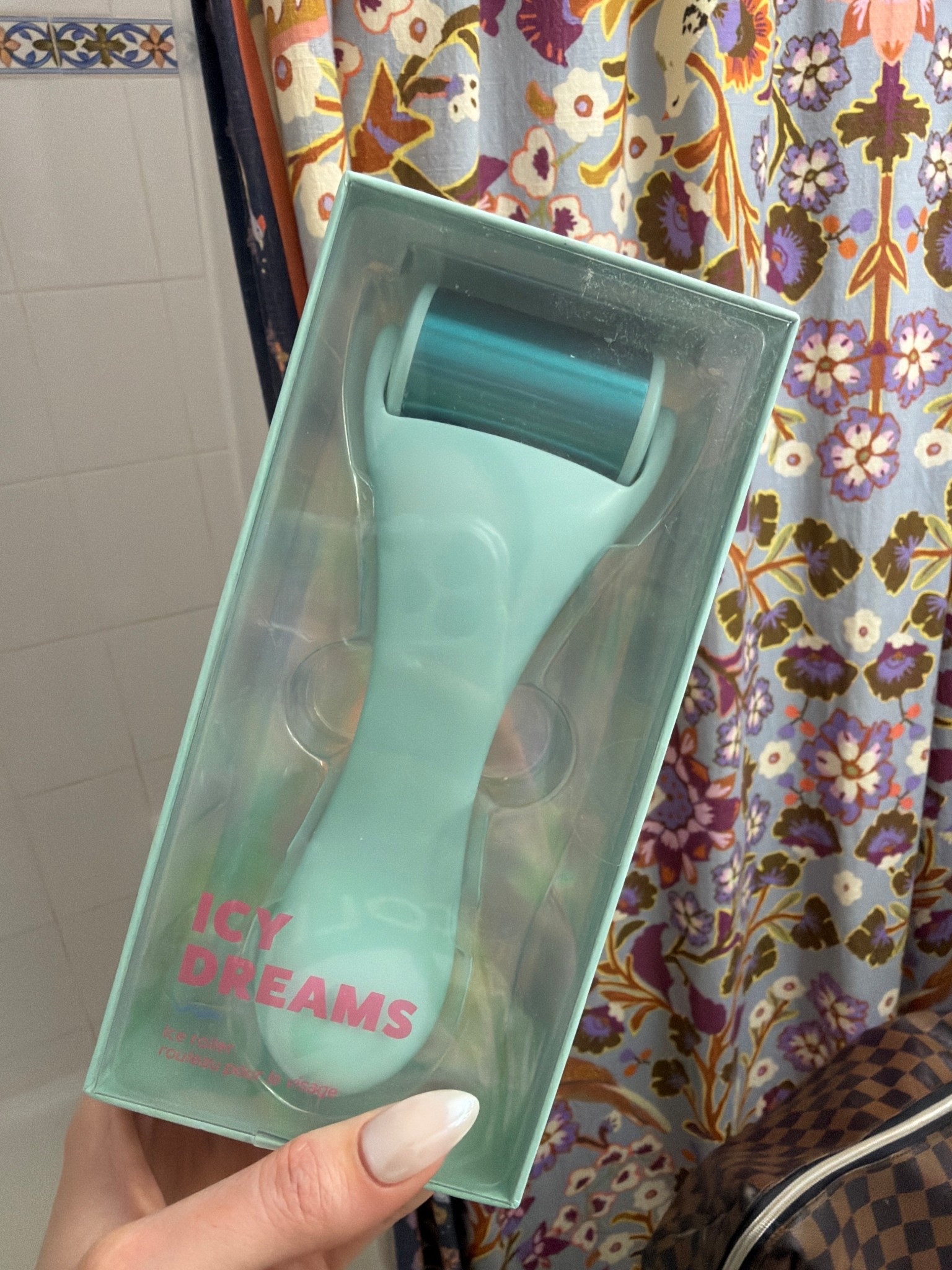 Ice rolling is my new obsession 

#LTKmorningroutine