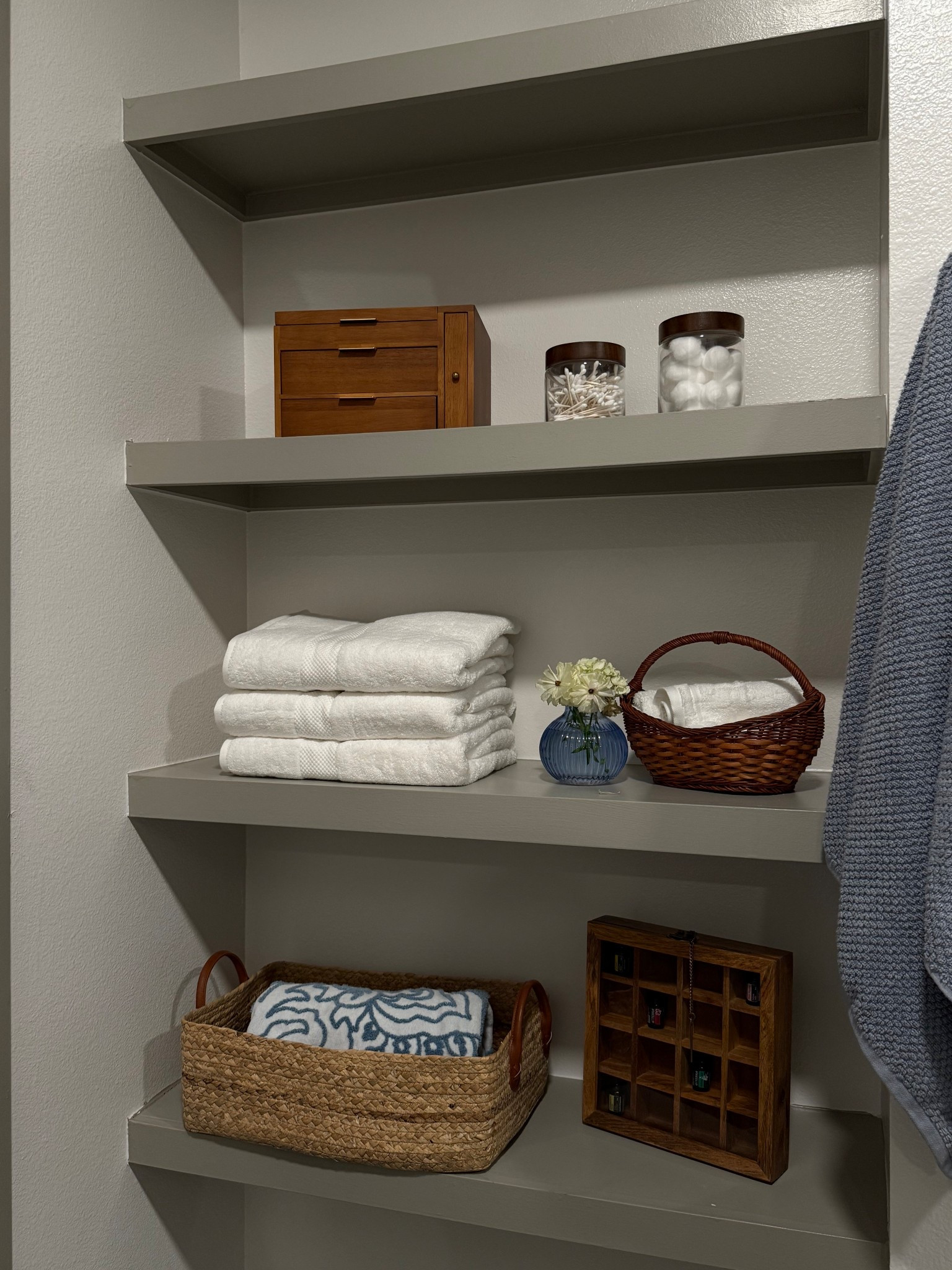 bathroom decor | bathroom shelves decor

#LTKFindsUnder50 #LTKHome