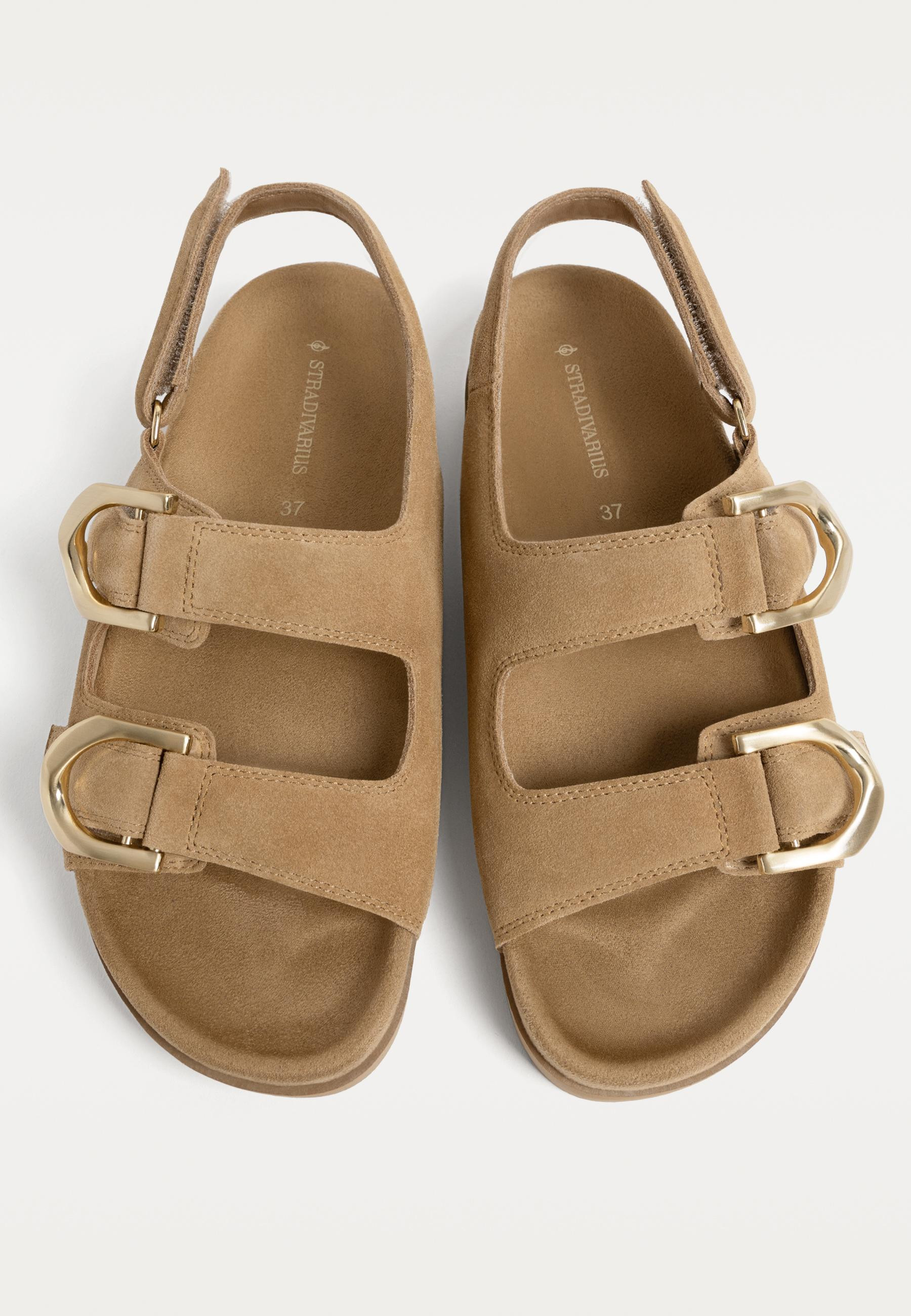 Leather flat sandals with buckles | Stradivarius (UK)