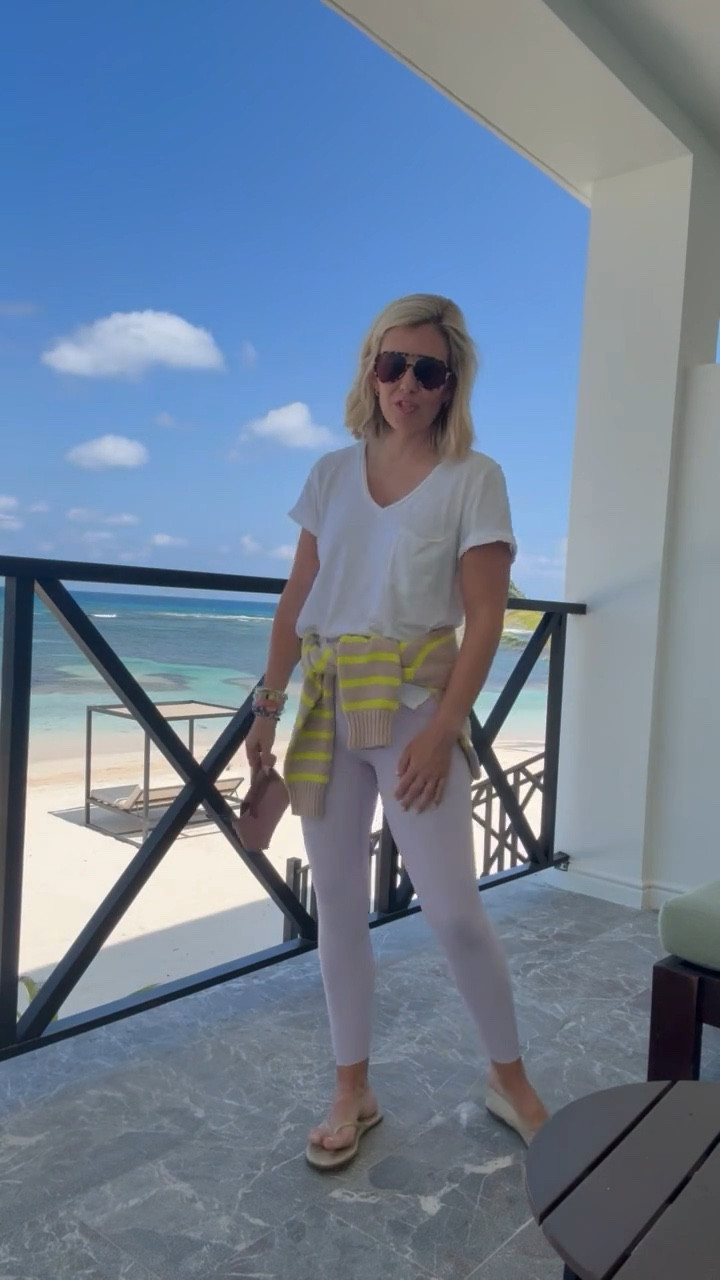 Coffee run in my booty boost leggings. I’m loving this new color…perfect for this time of year too!
Tee - xs 
Leggings - small 7/8
Sweater - small 

*be sure to use code LTKSPANX for 20% off (almost) sitewide through 3/15!

#LTKdayinmylife #LTKTravel #LTKmomlife