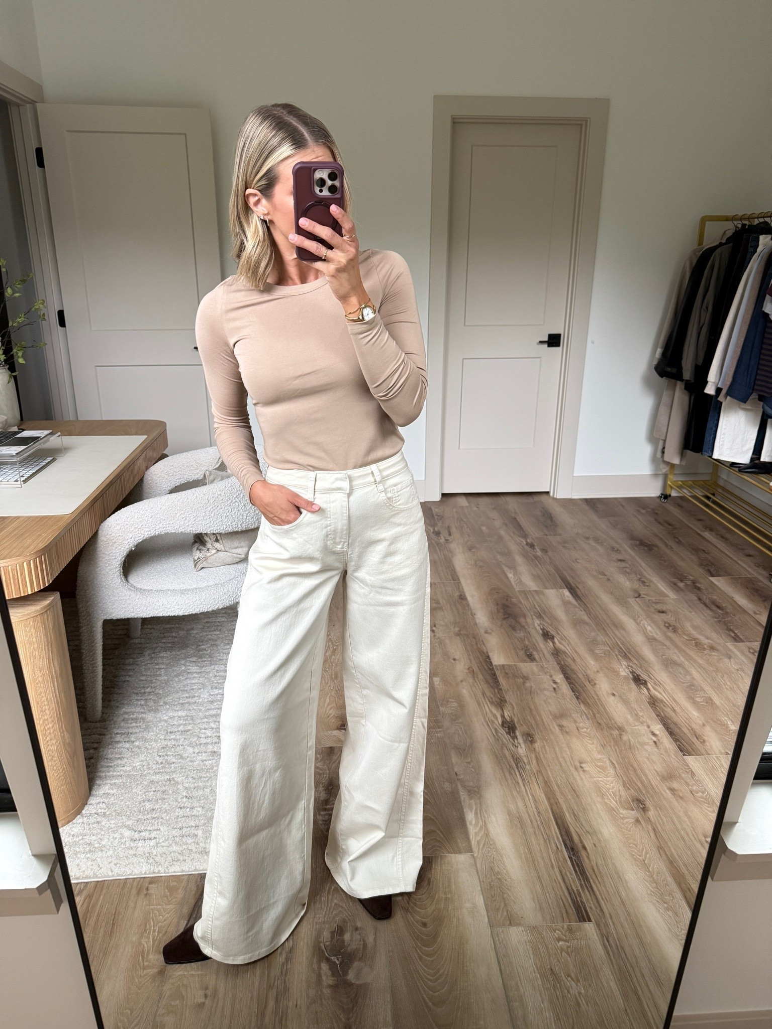 Wearing small long sleeve, 2 jeans (should have sized up one), boots tts

@Splendid

#LTKOver40 #LTKSeasonal #LTKootd