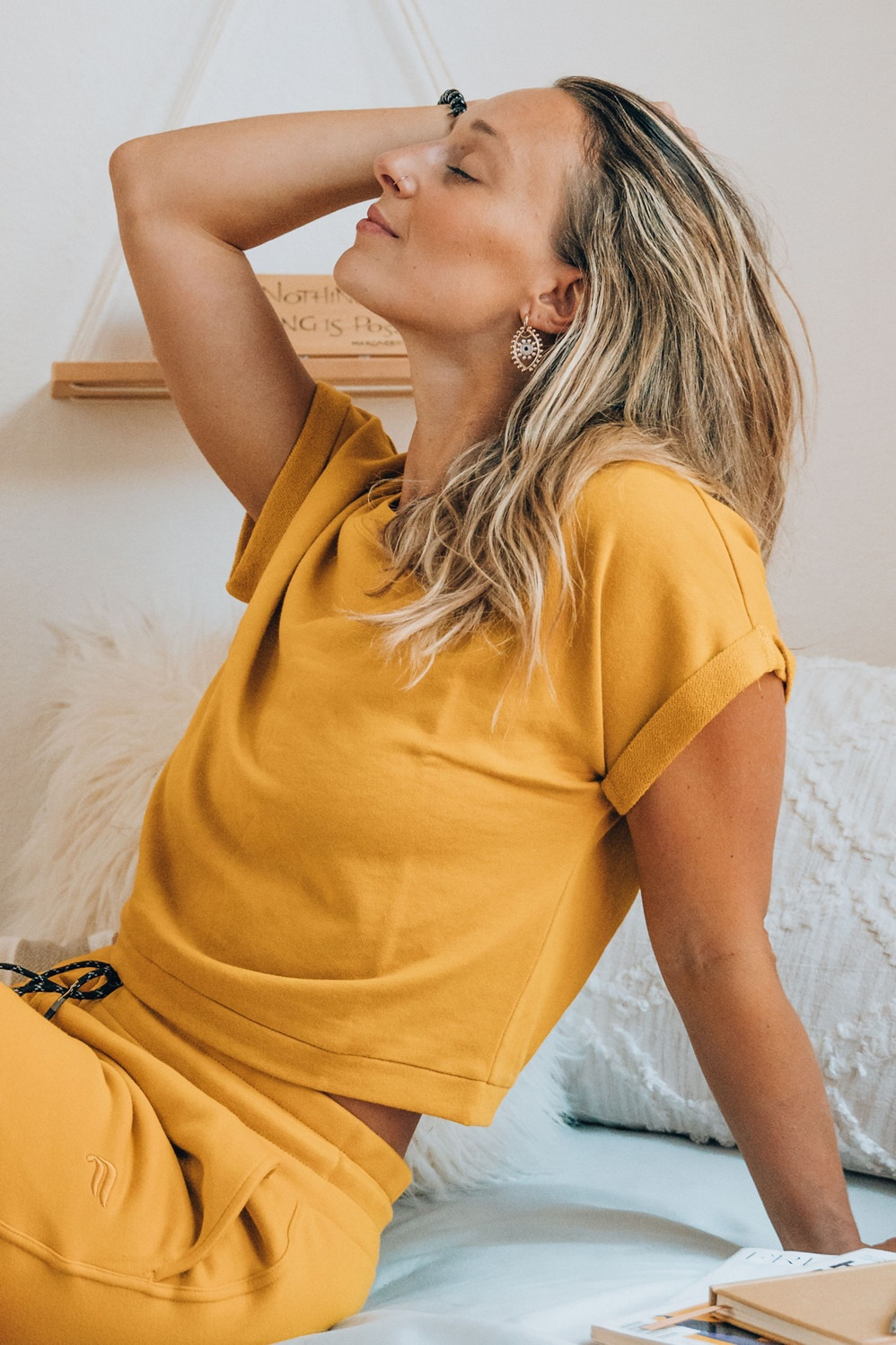 Cassie Short Sleeve Sweatshirt | Fabletics