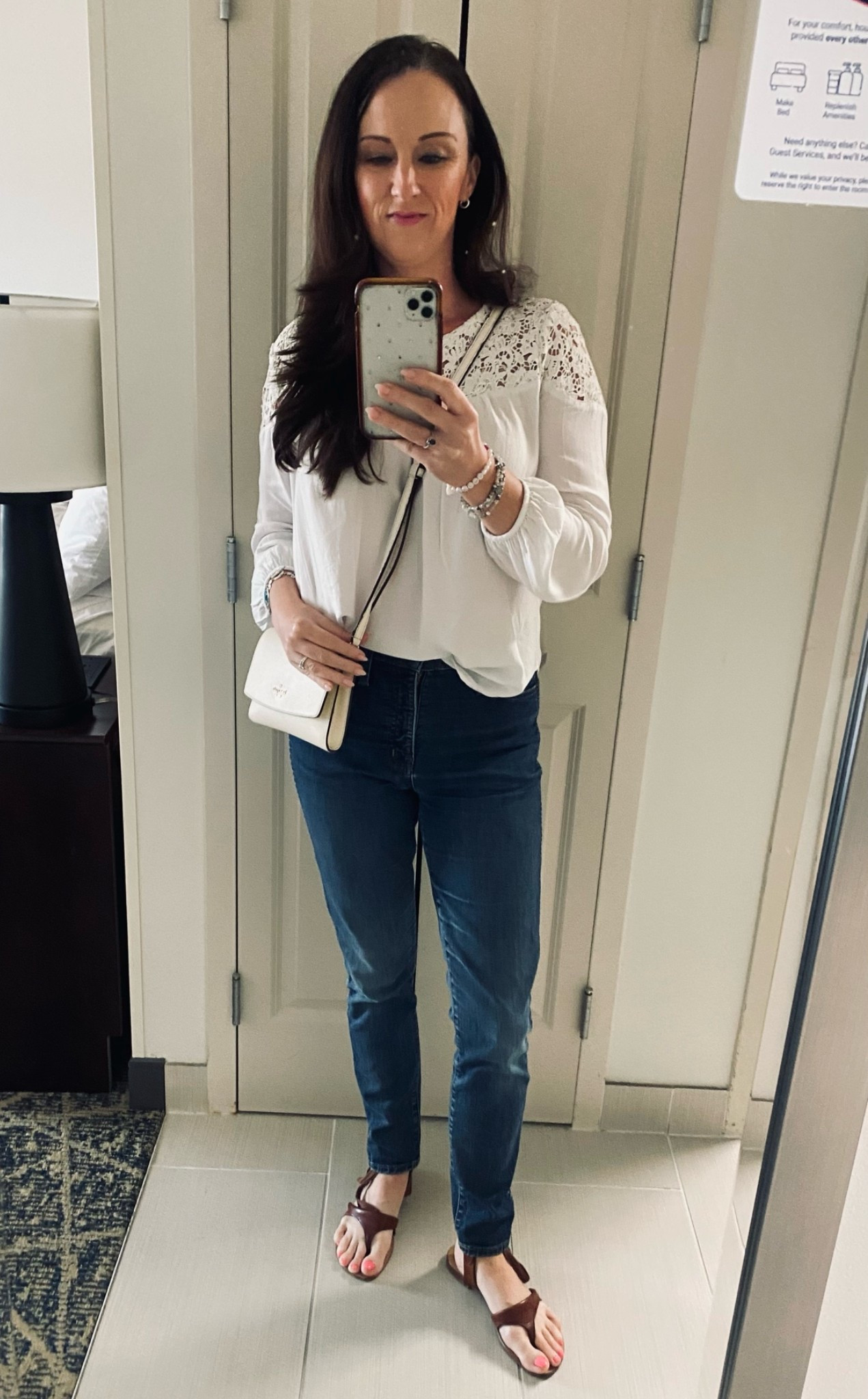 Easy mom uniform for late-summer work outfit or semi casual days: 

Lose fitting or boxy vintage-inspired white blouse + skinny Madewell jeans + leather crossbody Kate Spade purse + Italian leather Grear sandals by Sarah Flint

#LTKootd #LTKOver40 #LTKSeasonal
