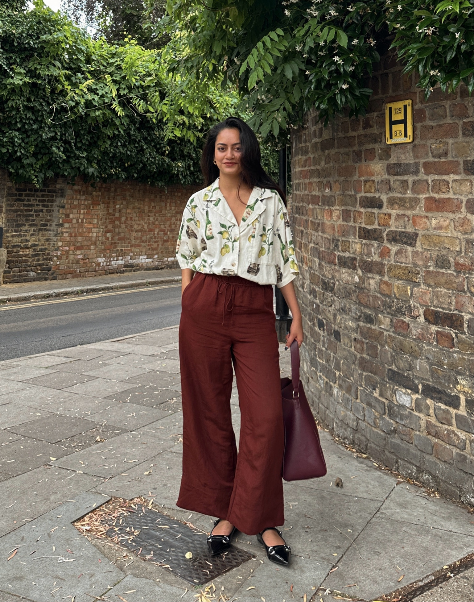 summer linen outfit, h&m linen trouser, graphic linen shirt, linen co ords
