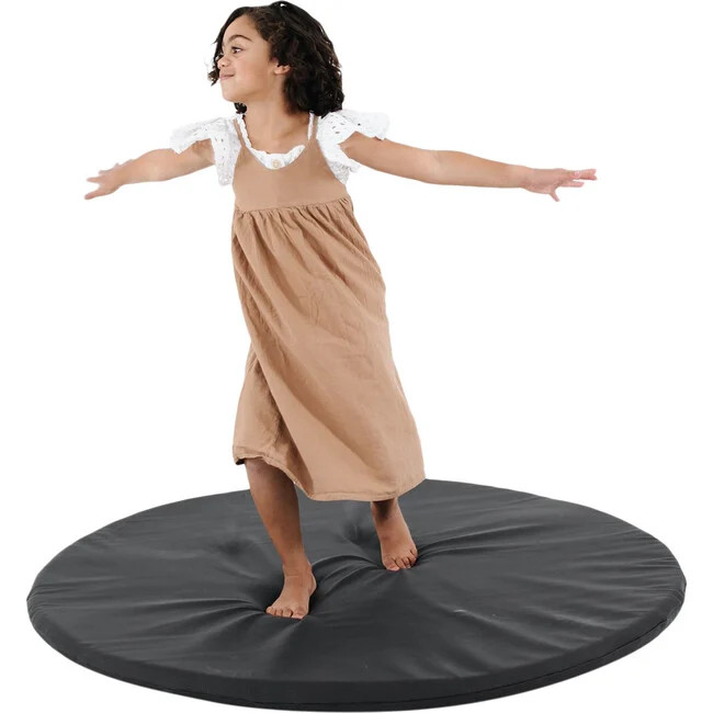 Gathre | Circle Midi Padded Mat, Raven (Black) | Maisonette | Maisonette