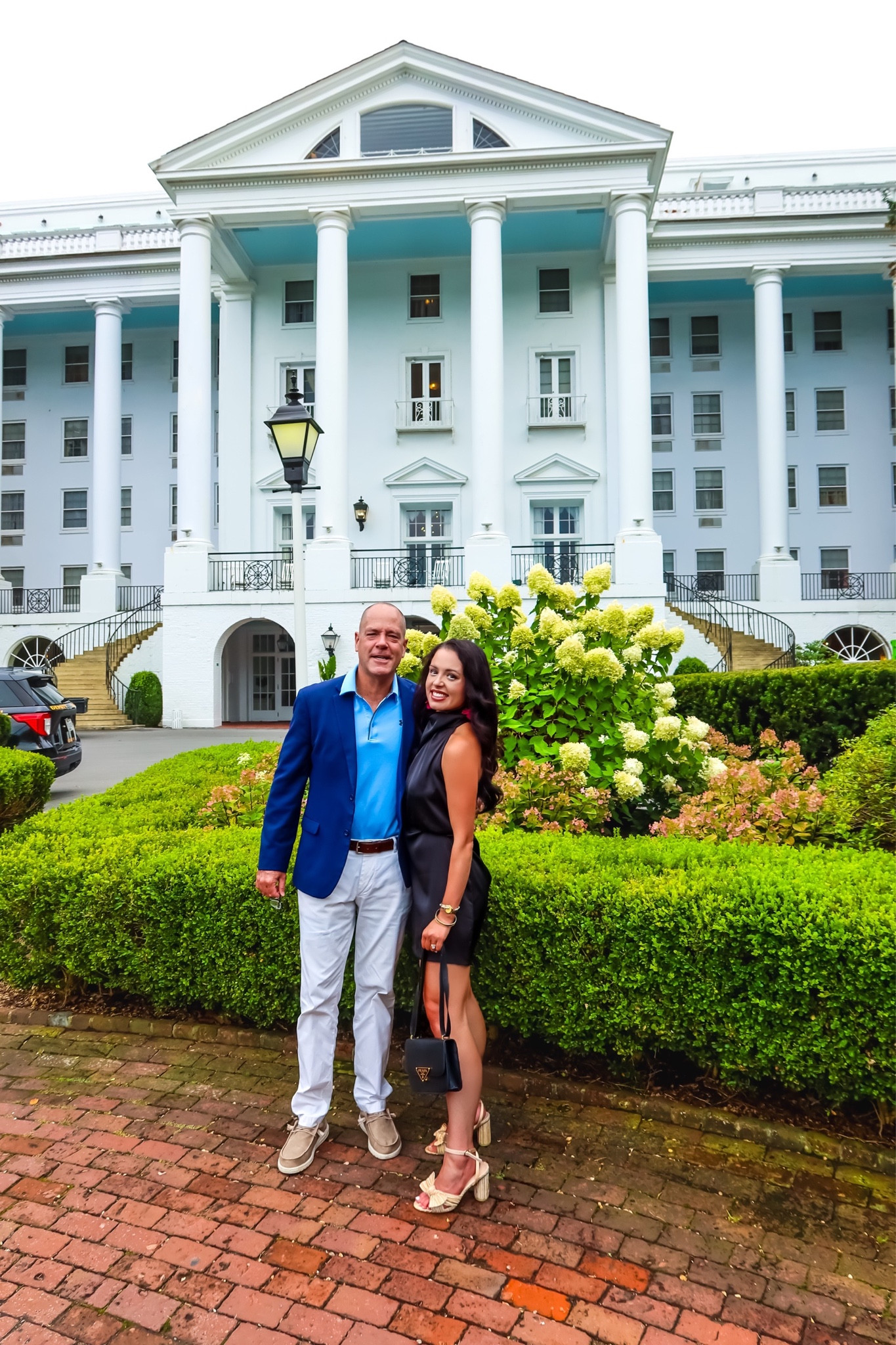 Under $30 amazon cutout one shoulder black satin mini dress (small, 5+ colors), under $13 amazon floral drop earrings and under $40 amazon bow front heels (tts) a perfect cocktail wedding guest look #founditonamazon 



#LTKWedding #LTKFindsUnder50 #LTKSaleAlert