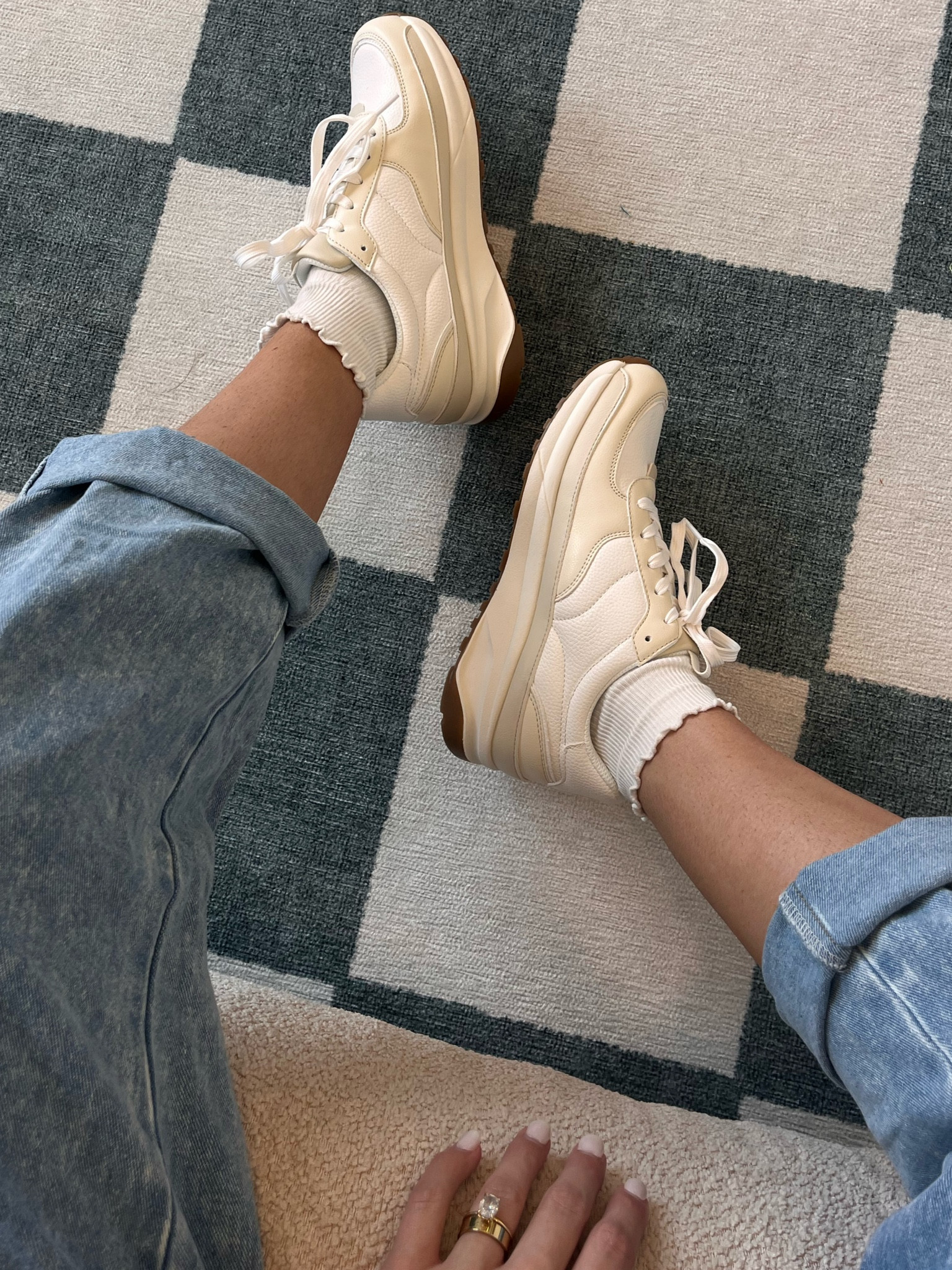 Neutral sneakers under $50 

#LTKshoecrush #LTKSeasonal #LTKfindsunder50