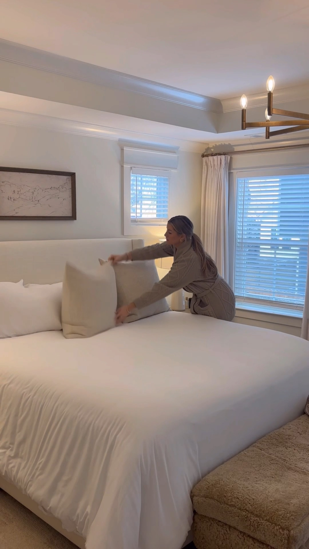 Make my bed with me 🤍🏠  everything is linked below ! 

#LTKHome #LTKmorningroutine #LTKdayinmylife