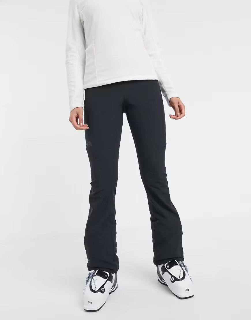 The North Face - Snoga - Pantaloni neri-Nero | ASOS (Global)