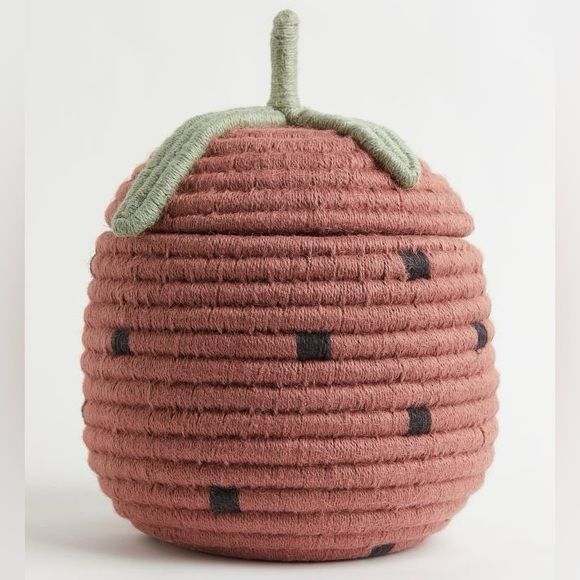 H&M Home Storage Lidded Braided Straw & Jute Basket - Powder Pink Strawberry 🍓 | Poshmark