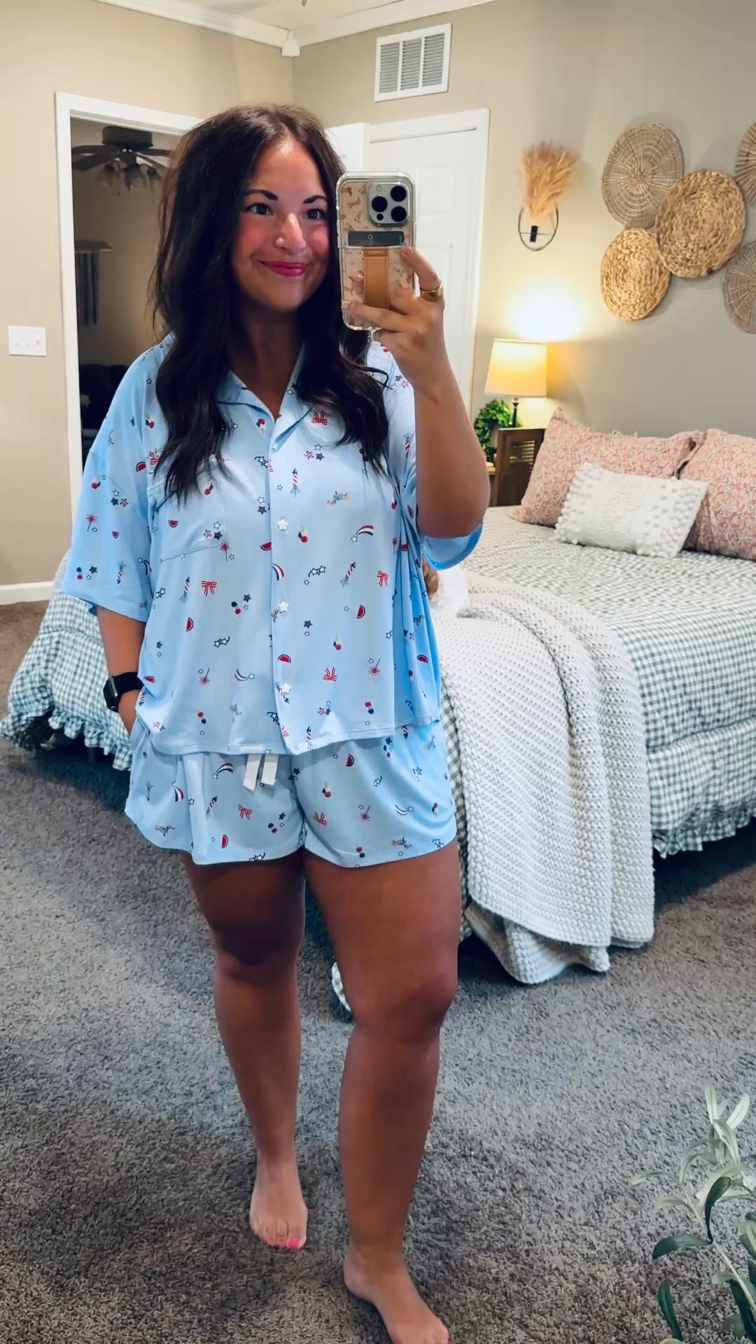 Walmart pjs are always my fav!!
pajama set: fits true to size // wearing an XL
