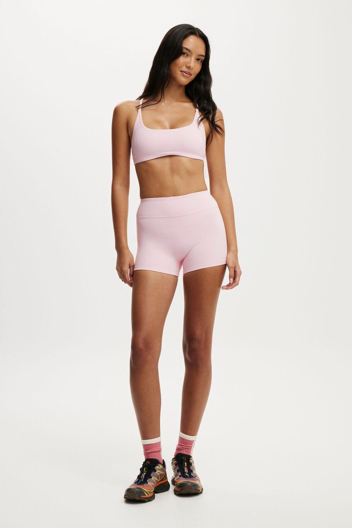 Ultra Luxe Invisible Scrunch V Shortie Short | Cotton On (US)