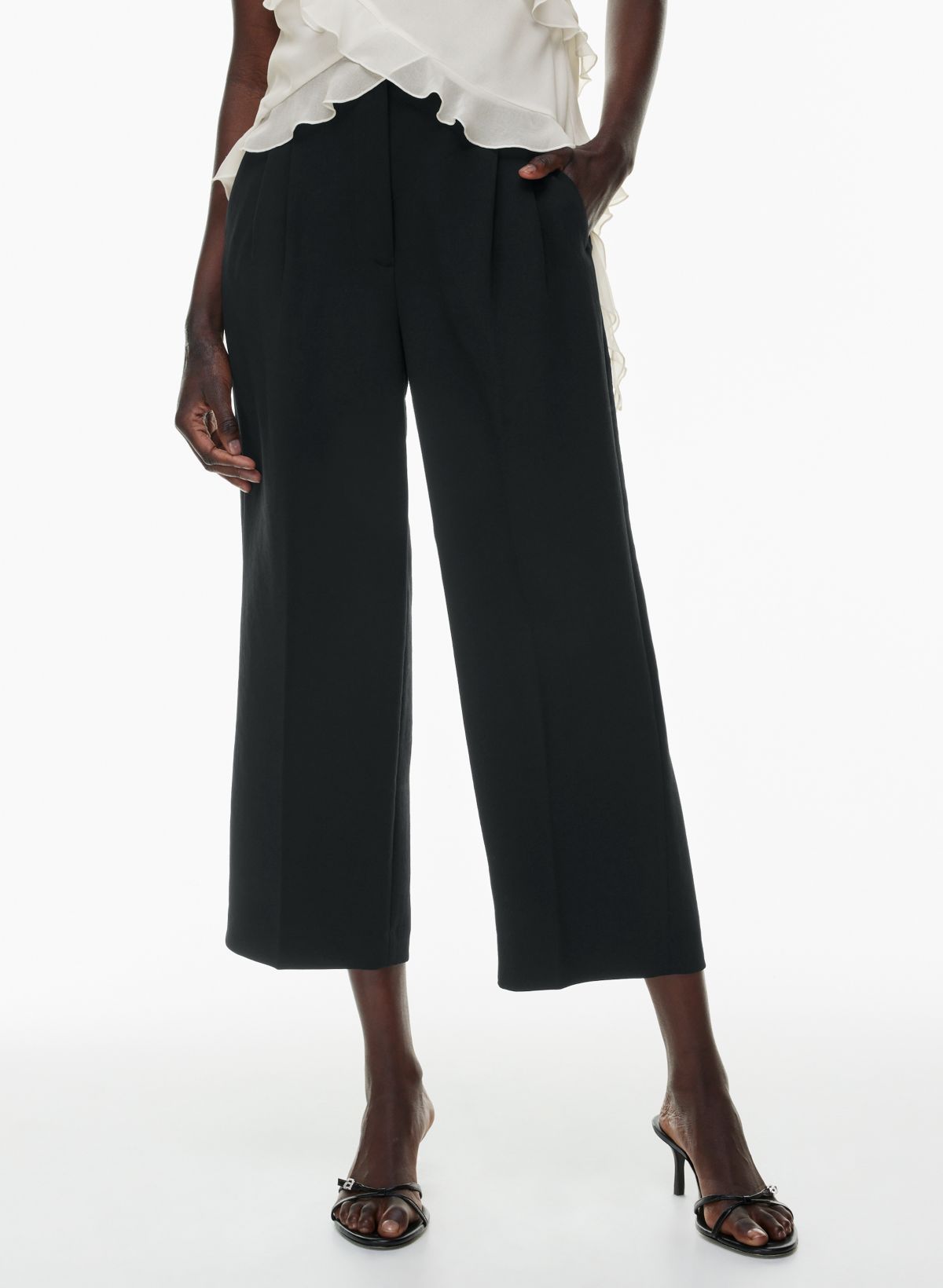 THE EFFORTLESS PANT™ CROPPED | Aritzia