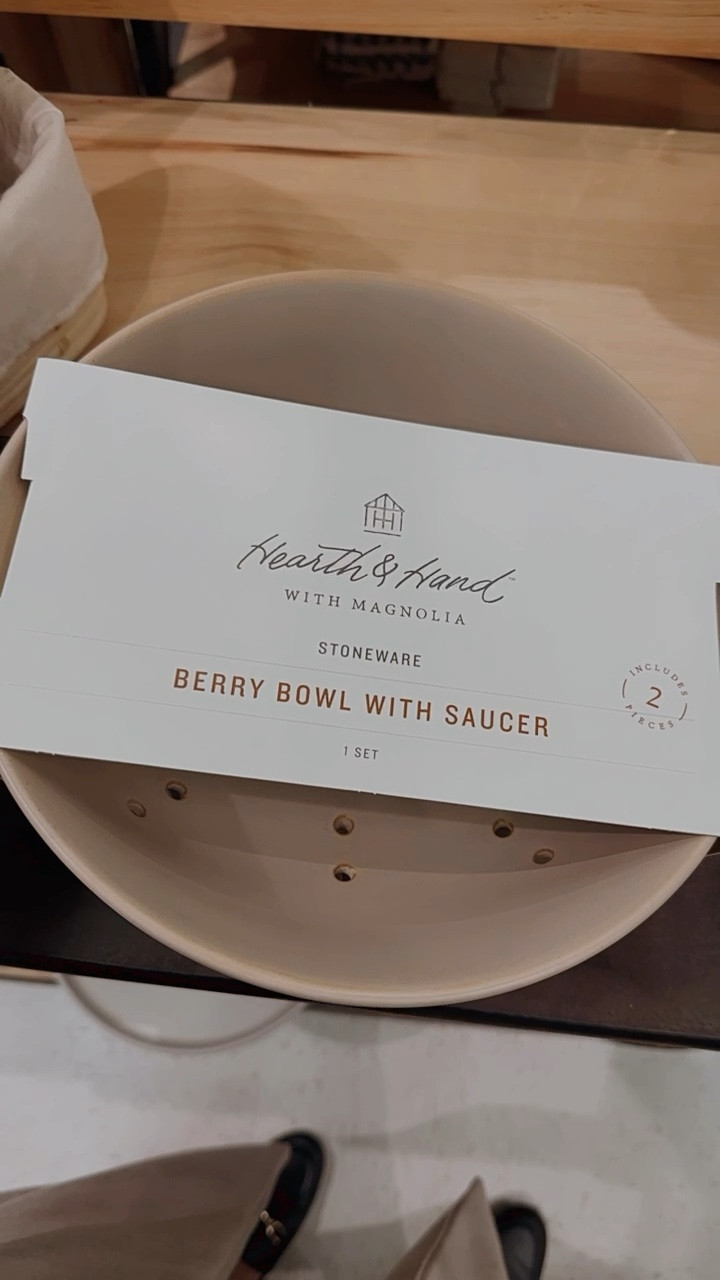 Kitchen finds, home decor, kitchen essentials, home organization, kitchen organization, new year home finds. 

#LTKFind #LTKSeasonal #LTKhome