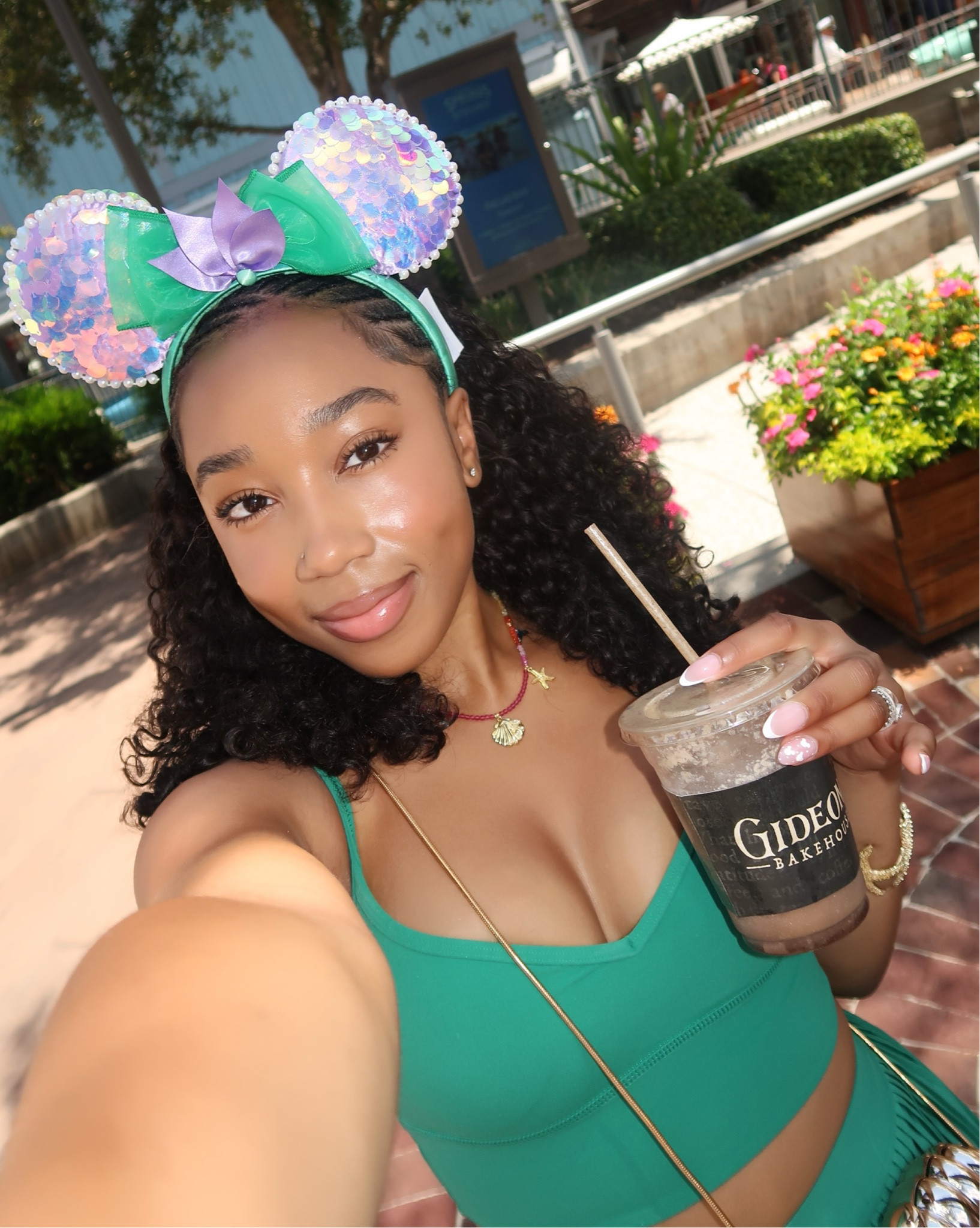 ariel ootd🧜‍♀️🐚✨
#disney 