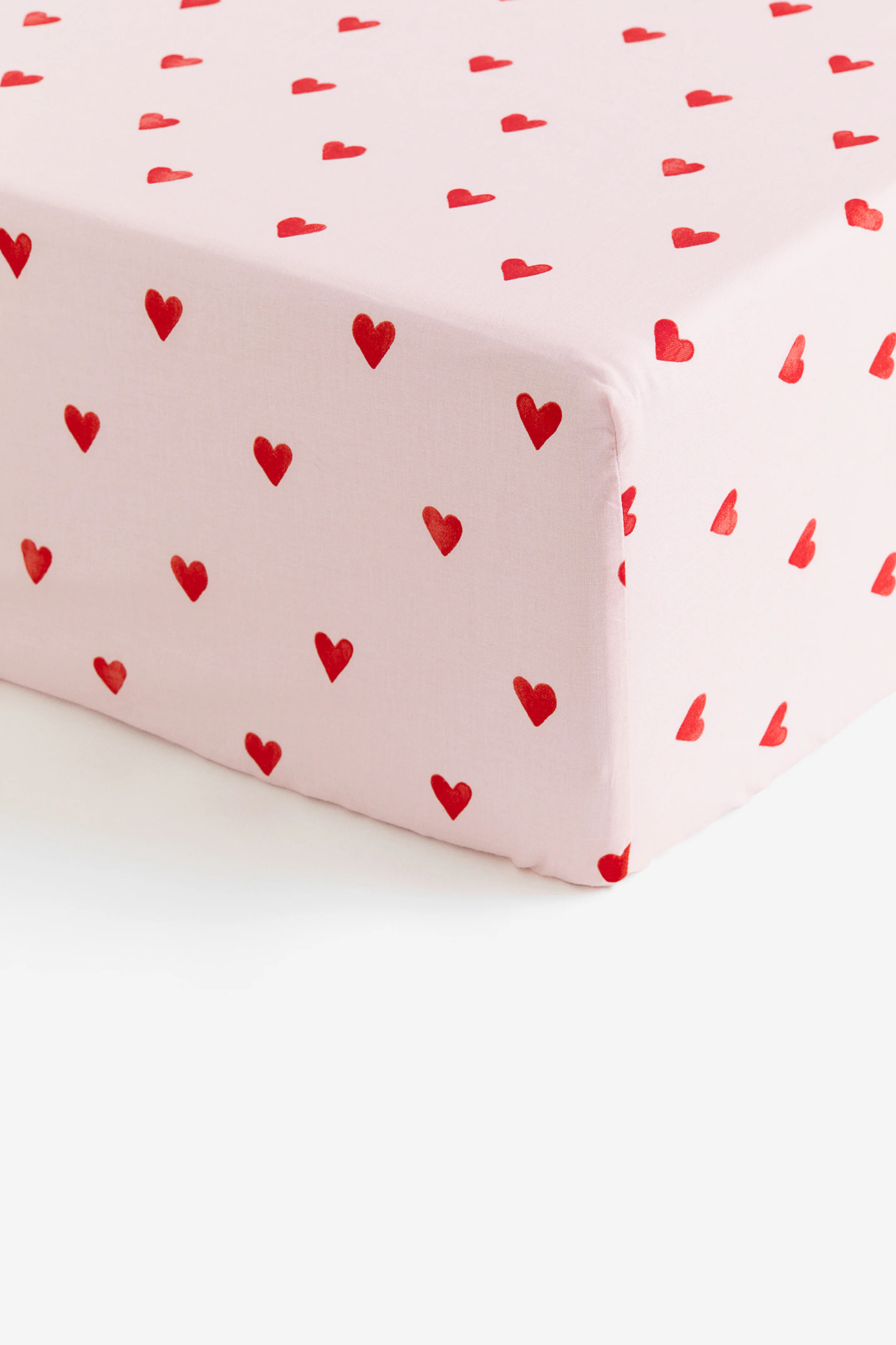 Patterned Cotton Fitted Sheet - Pink/hearts - Home All | H&M US | H&M (US + CA)