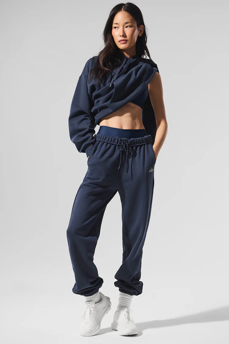 Accolade Sweatpant - Navy | Alo Yoga (US)