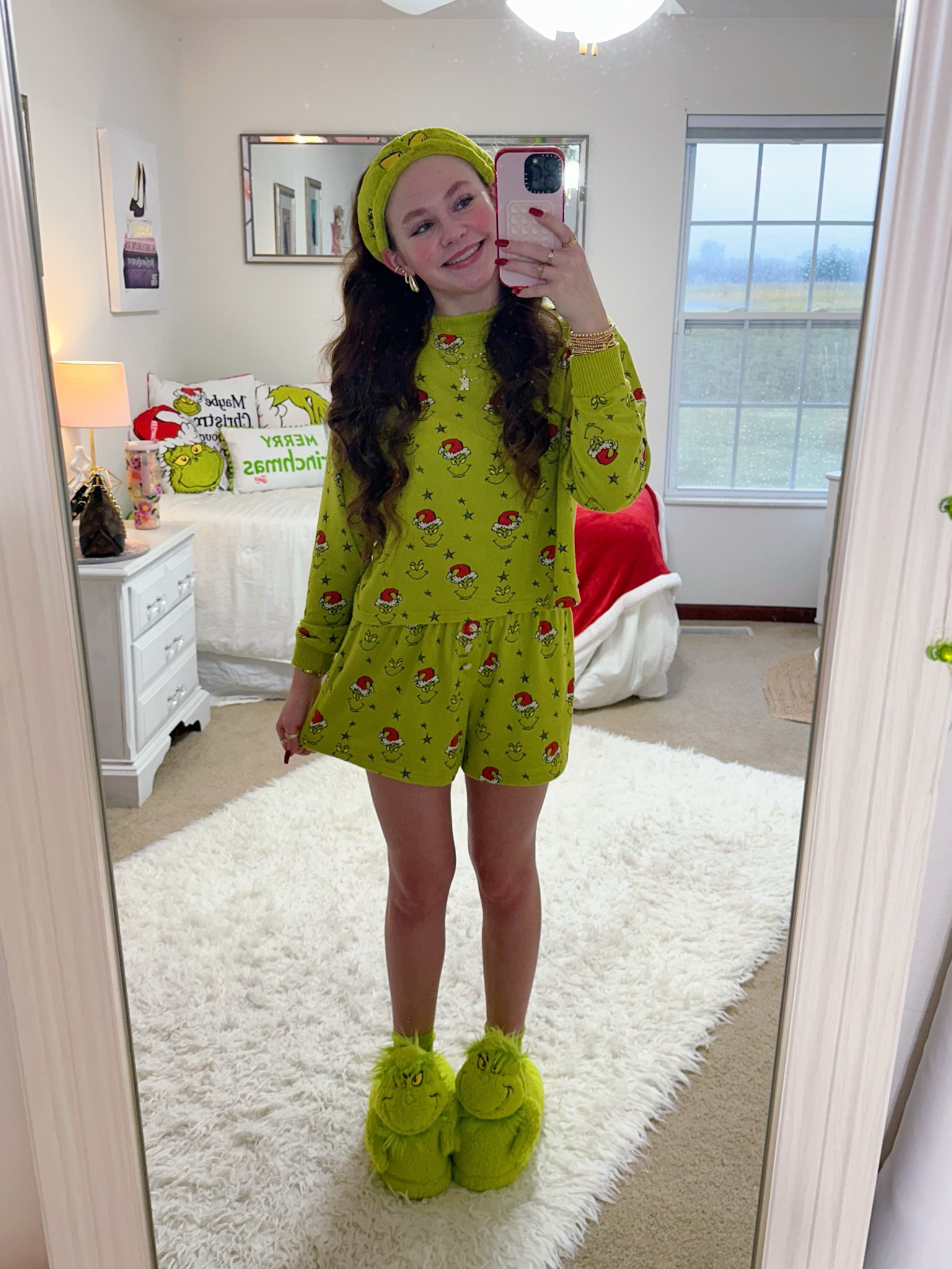 time to open presents! 

#LTKSeasonal #LTKHoliday #LTKU