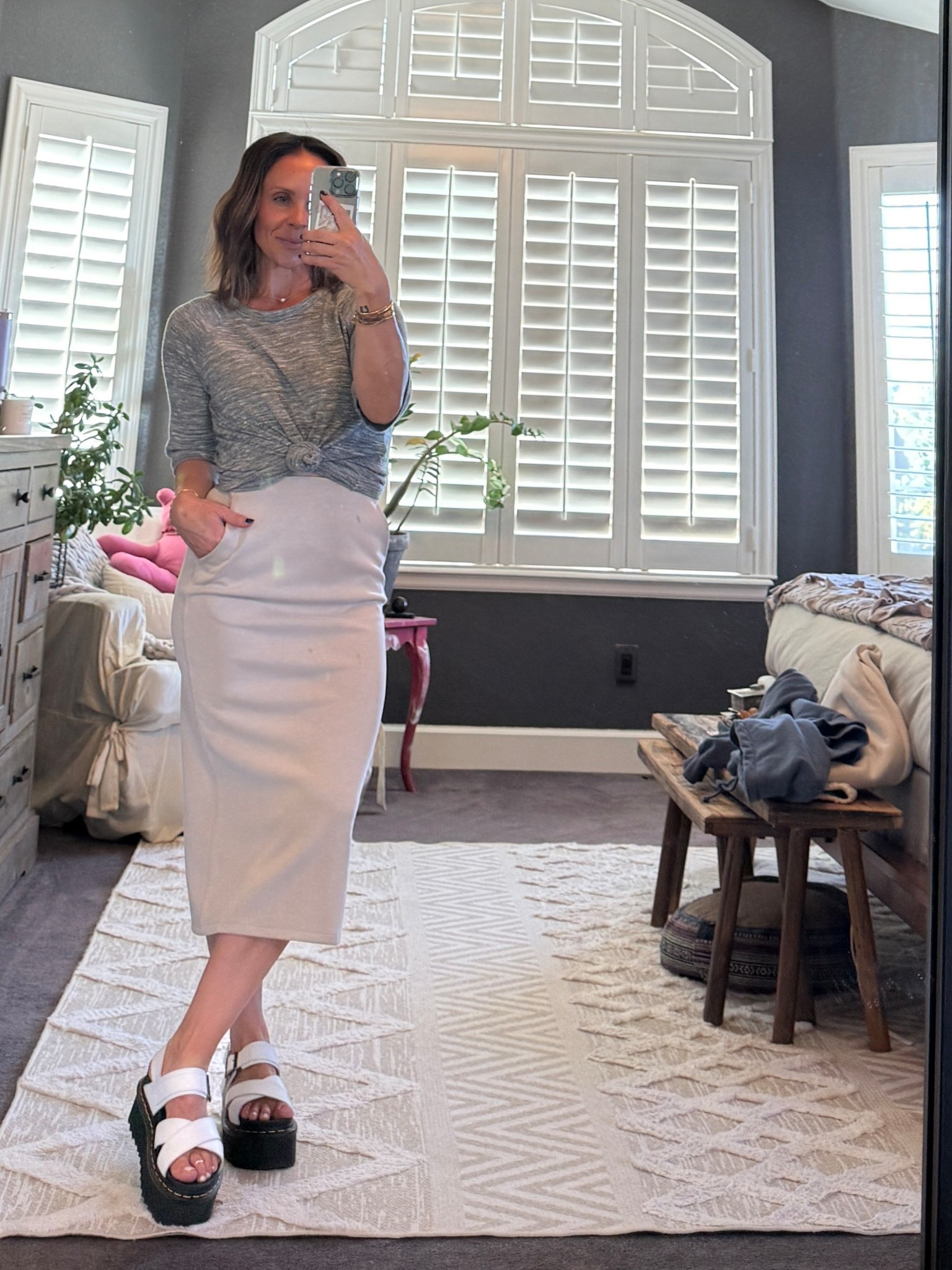 this skirt is perfect when you wanna dress up but still be cozy! Low in stock so get yours today!

#LTKStyleTip #LTKActive #LTKPetite