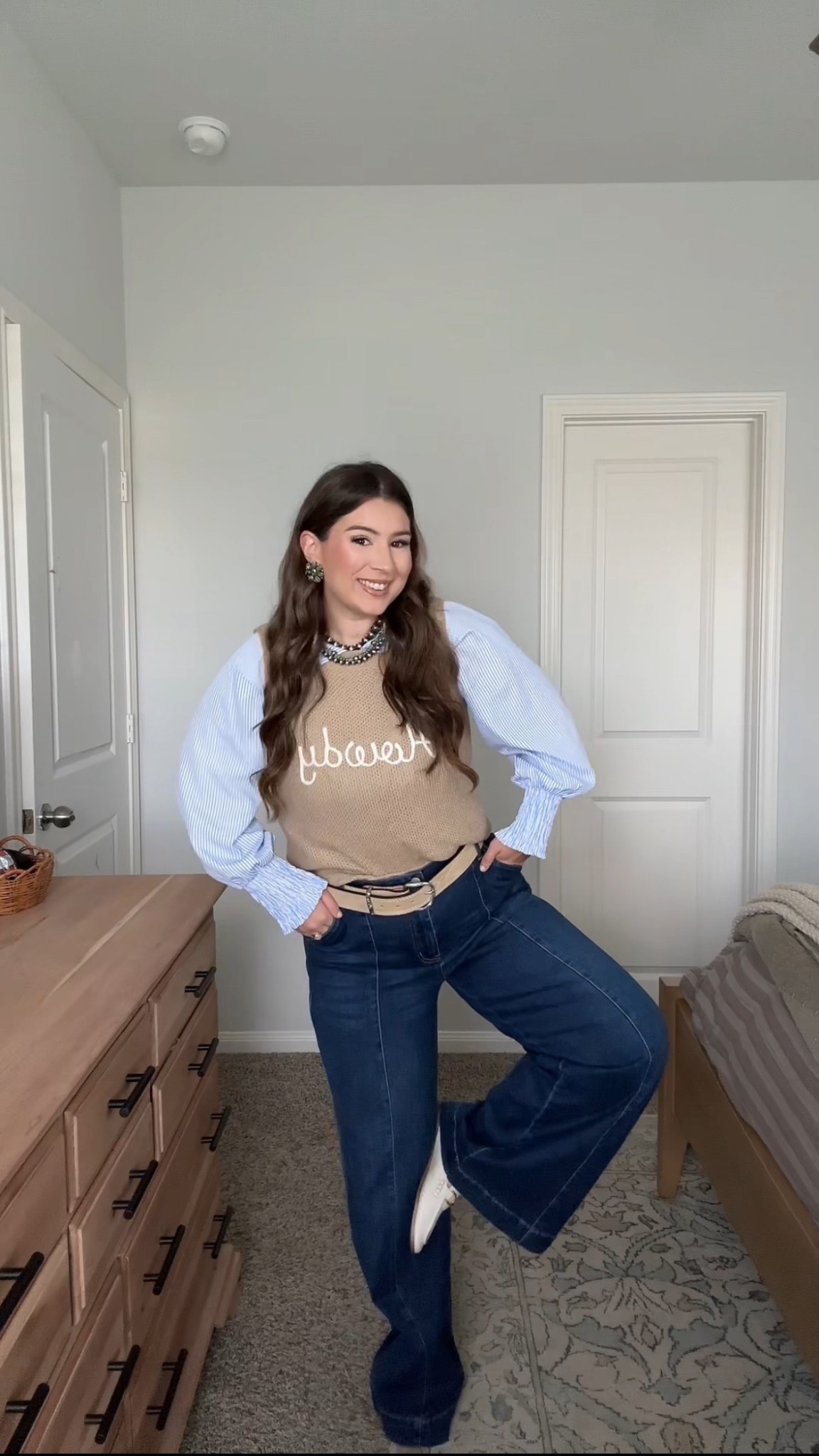 western style OOTD 

wearing size medium in jeans, shoes fit TTS. 

tops are from boutiques so no links! I have some similar items linked below  

#LTKFindsUnder100 #LTKSeasonal #LTKStyleTip
