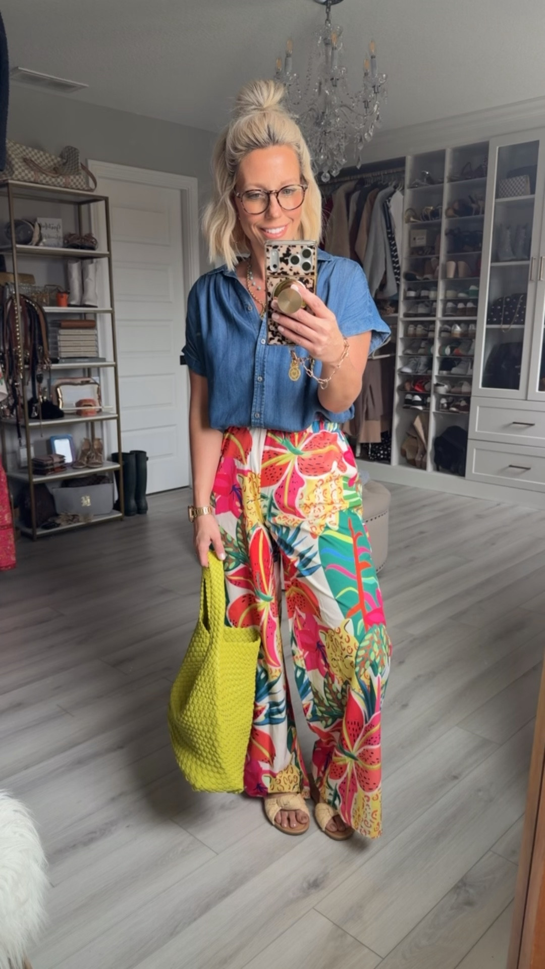 Fun and comfy to ants for summer!!! Would be cute over a swim suit too!!!
⬇️⬇️⬇️
Top small
Pants small
Sandals TTS

#LTKSwim #LTKTravel #LTKSaleAlert