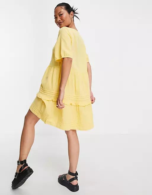 Vero Moda Petite organic cotton tiered smock dress with tie neck in yellow | ASOS (Global)