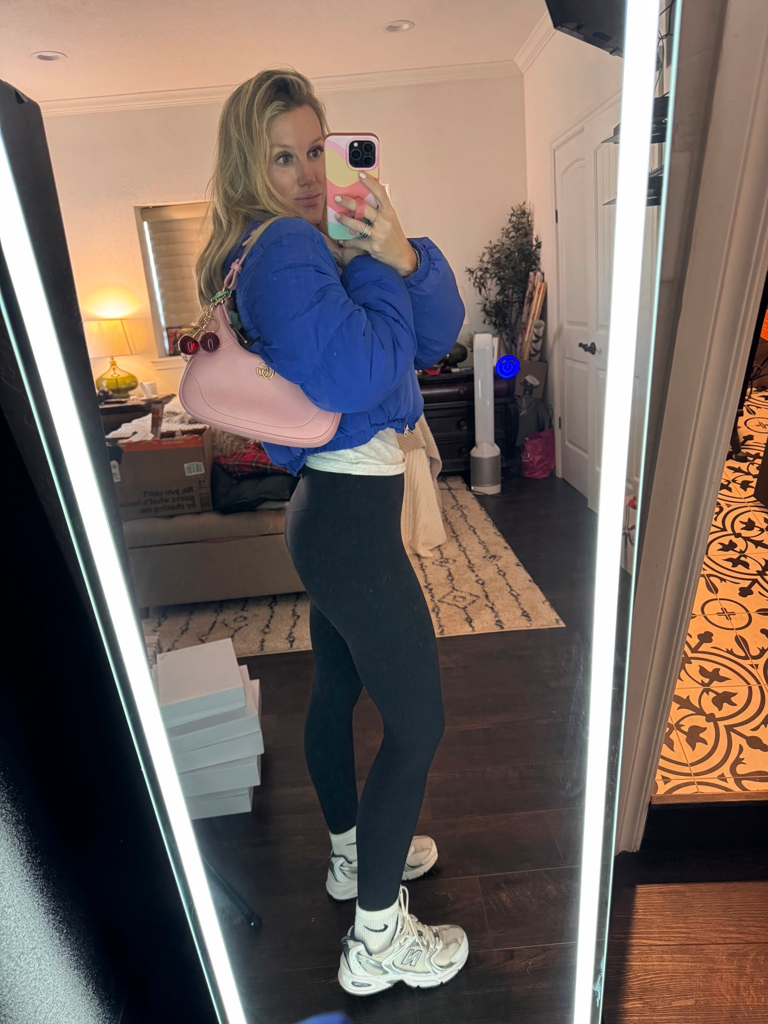 let’s talk leggings 😅
if you know, you know… these camel-toe-proof underwear are worth it 👏
smooth, comfy, invisible under leggings, and perfect for workouts or everyday wear.
cute sporty fit linked in my LTK 🤍


#LTKGiftGuide #LTKfitnessgoals #LTKootd