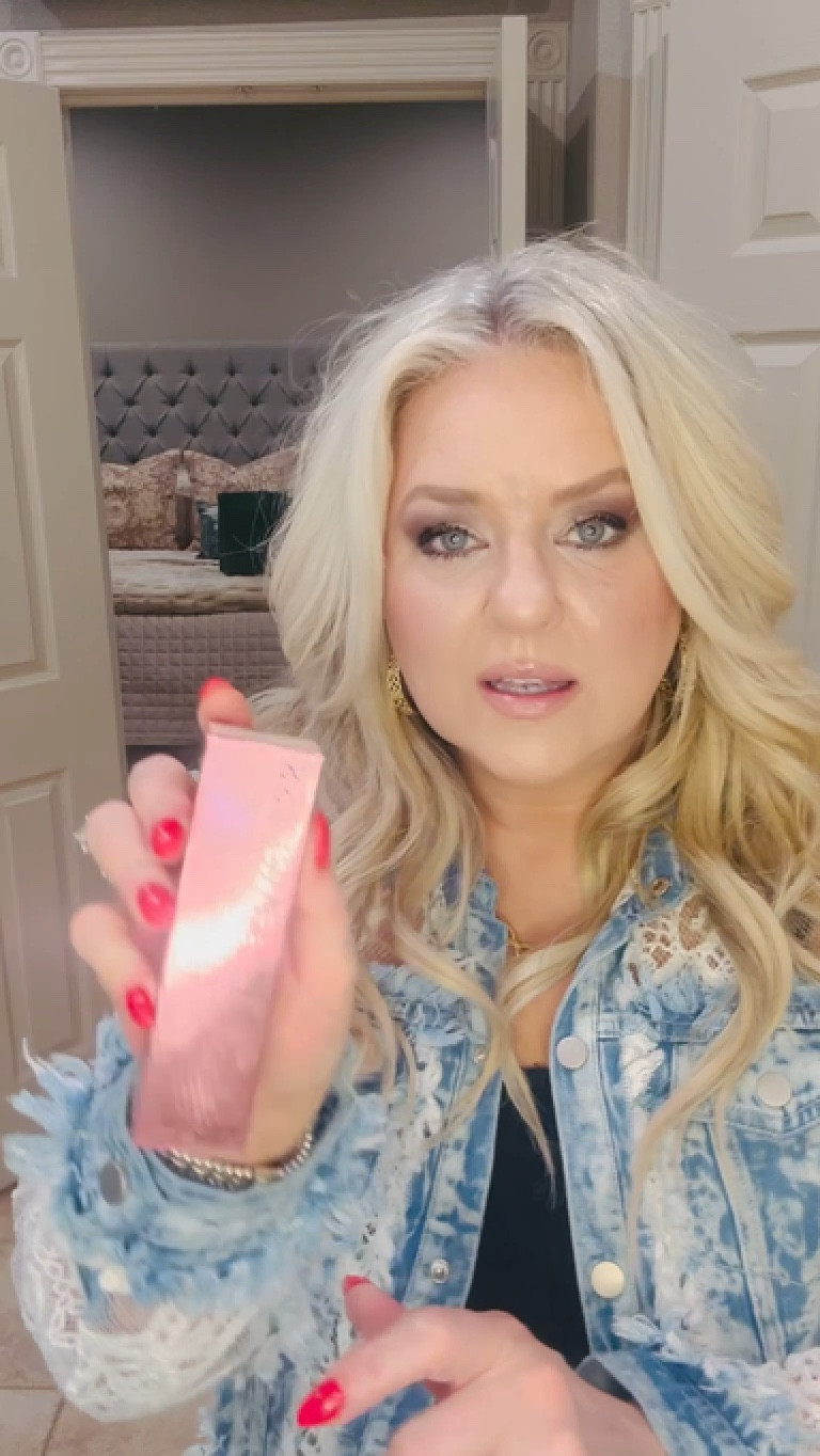 My new favorite forget the filler, skin plumping,  line blurring foundation 💋

#LTKBeauty #LTKOver40 #LTKmorningroutine