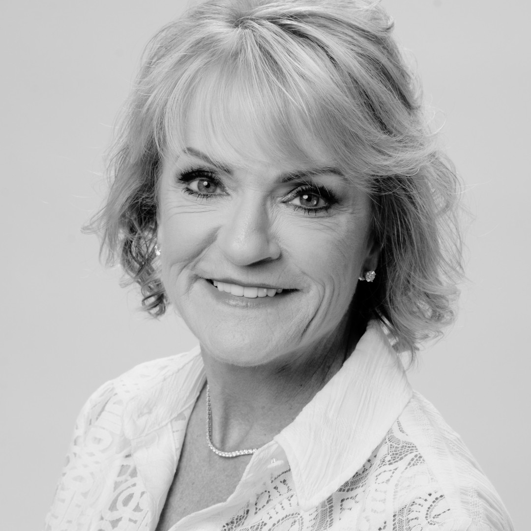 THE BOSSTICKS | Pam Stepnick On The Truth About Kids On Social Media - Pressure, Comparison, & Feeling Like You're Losing Them 

 