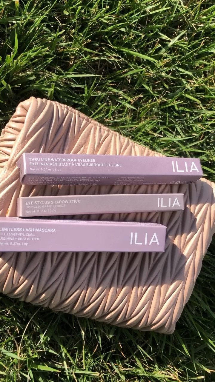 Life has been full lately, and I’ve learned that the first thing I tend to neglect is myself.

This 10-minute reset is my reminder that showing up for myself doesn’t have to be complicated. A few intentional moments, a little makeup, and a mindset shift can completely change how I step into my day.

I’ve been reaching for the new @iliabeauty Art of the Eye Trio because it makes creating an effortless eye look quick and easy, perfect for mornings when every minute counts.

Here’s to getting back to the routines that help us feel like ourselves again. 🤍

✨ gifted by ILIA Beauty 

What’s one small routine that helps you reset? Tell me in the comments.

#iliapartner #iliabeauty #artoftheeyetrio grwmmakeup busymomlife