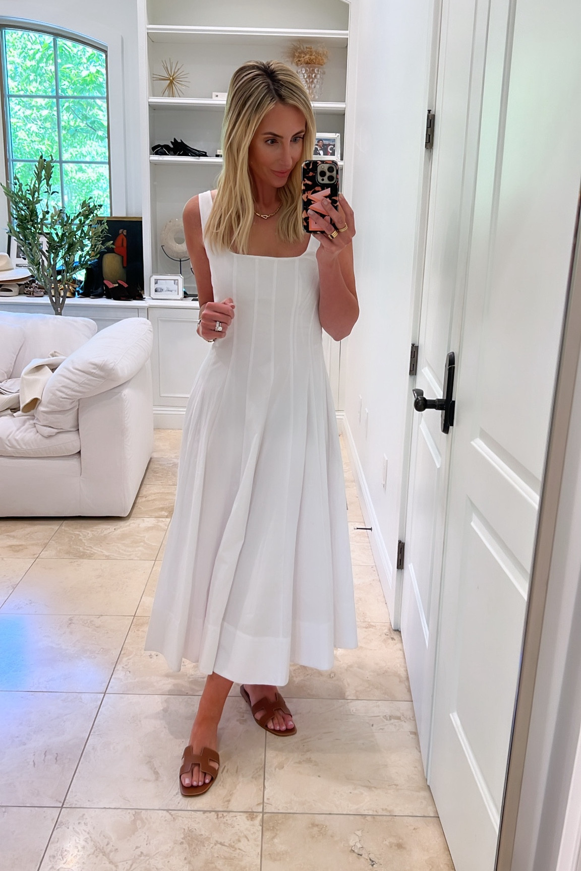 The perfect summer dress. Get your normal size. If you are between sizes size down.

White dress. 


#LTKStyleTip