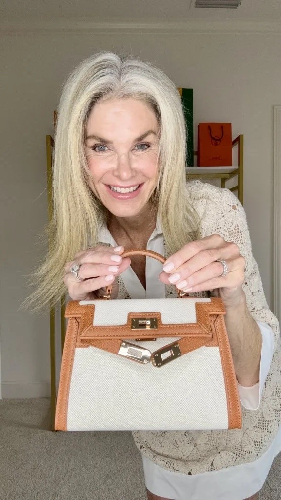 This bag is a must-have this summer!

#LTKSeasonal #LTKOver40