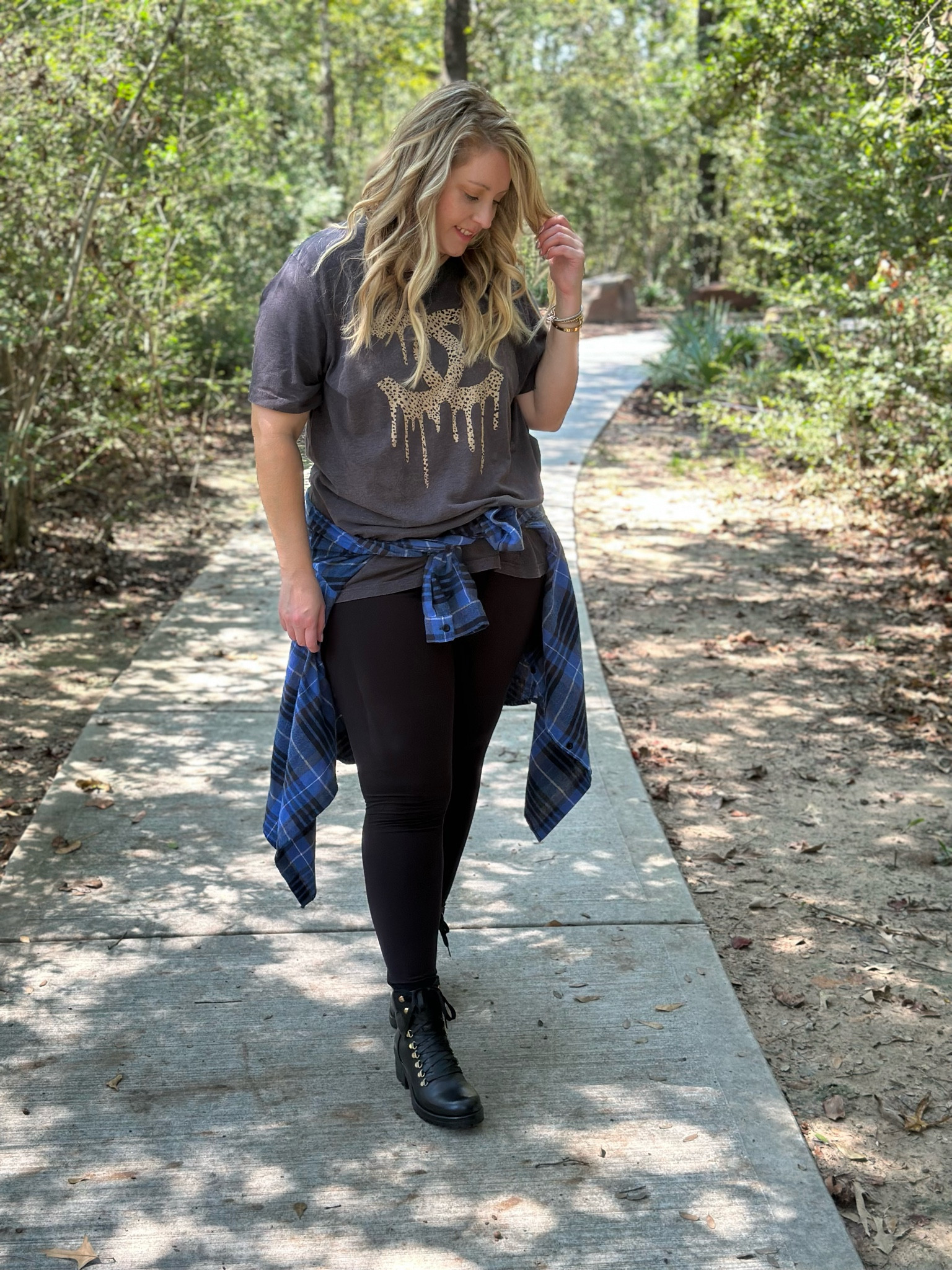 Anyone else ready for Fall weather!?
So ready for casual and comfy outfits. All the flannels and Shackets. Graphic T’s. 
#fashion #fallfashion #outfit #graphict #leggingss

#LTKActive #LTKSeasonal #LTKMidsize