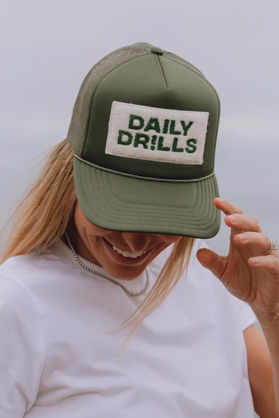 CUTEST daily dr!lls hat yet!! RUN!!💚💚💚