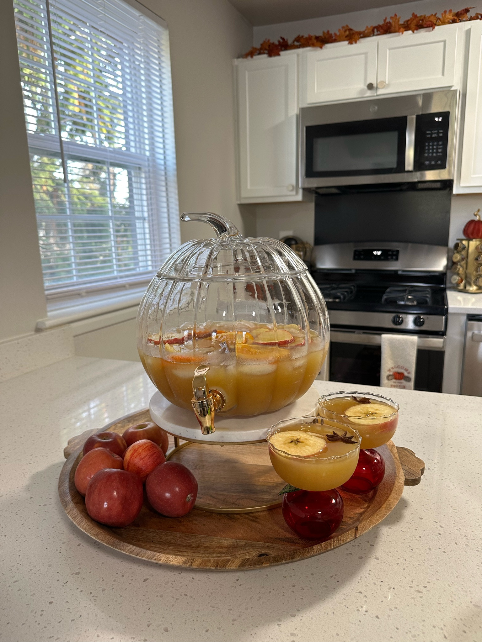 Make the perfect fall 🍁🍂 mocktail for Friendsgiving or Thanksgiving using simple ingredients 

8 cups of apple cider @traderjoes 
3 cups of non alcoholic Pinot Grigio @giesenwines 
3 cups of orange juice 
Add some slices of oranges, apples, and cinnamon sticks 
Top off with ginger beer


#LTKHoliday #LTKSeasonal