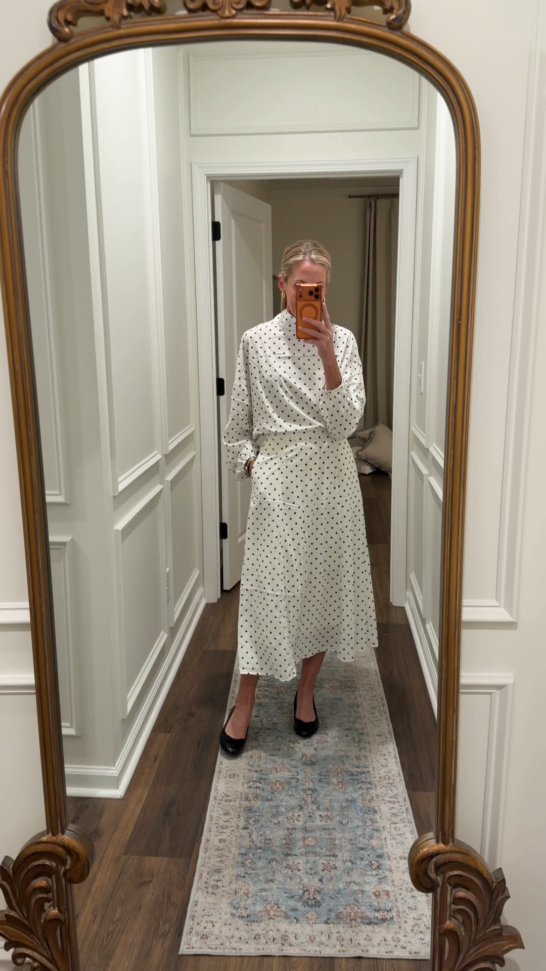 Today’s outfit of the day is this $33 cute Amazon set! This comes in four different color options… Perfect for your next event, Work, and more… Wearing a size small