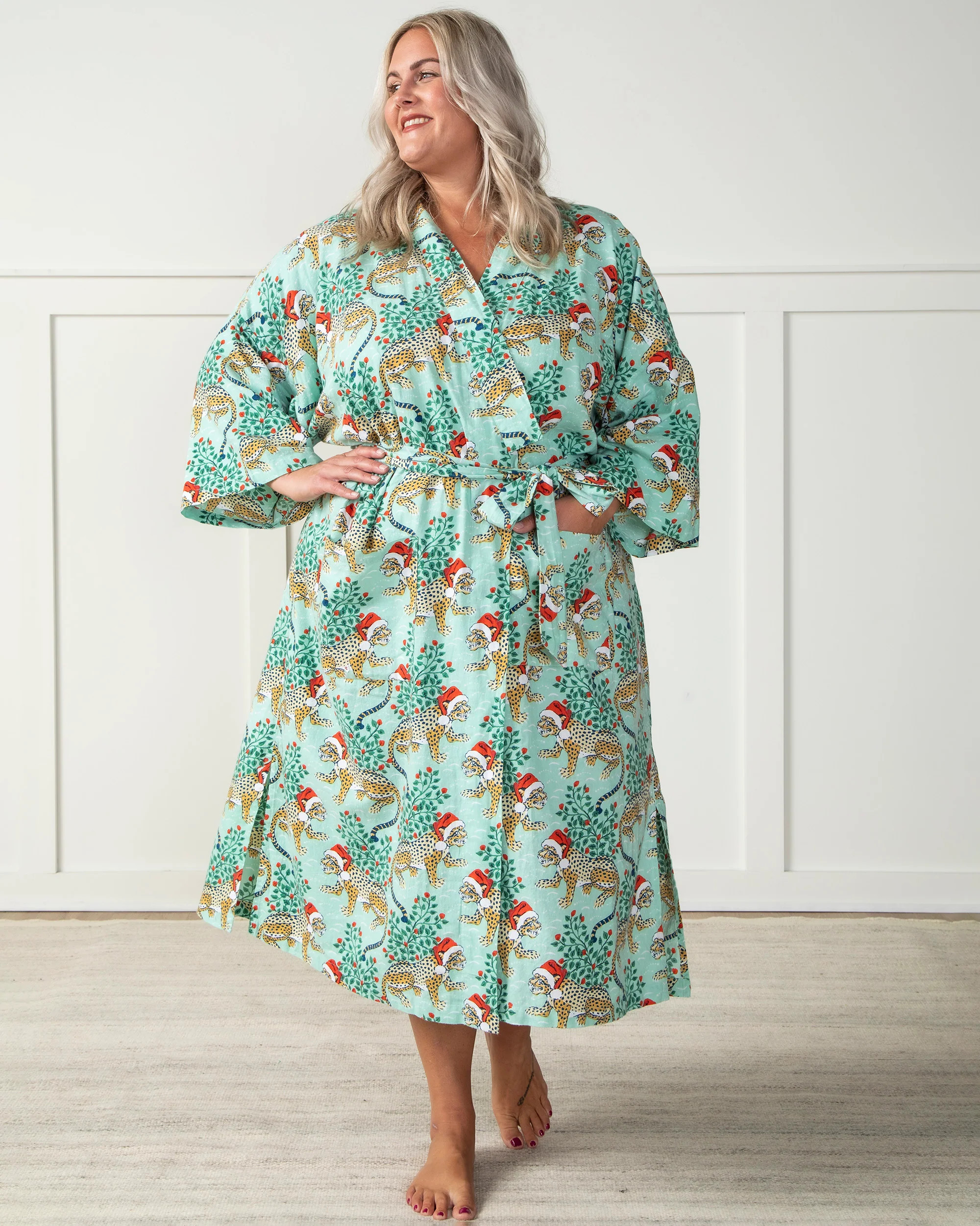 Holly Jolly Bagheera - Lightweight Flannel Robe - Frosted Mint | Printfresh