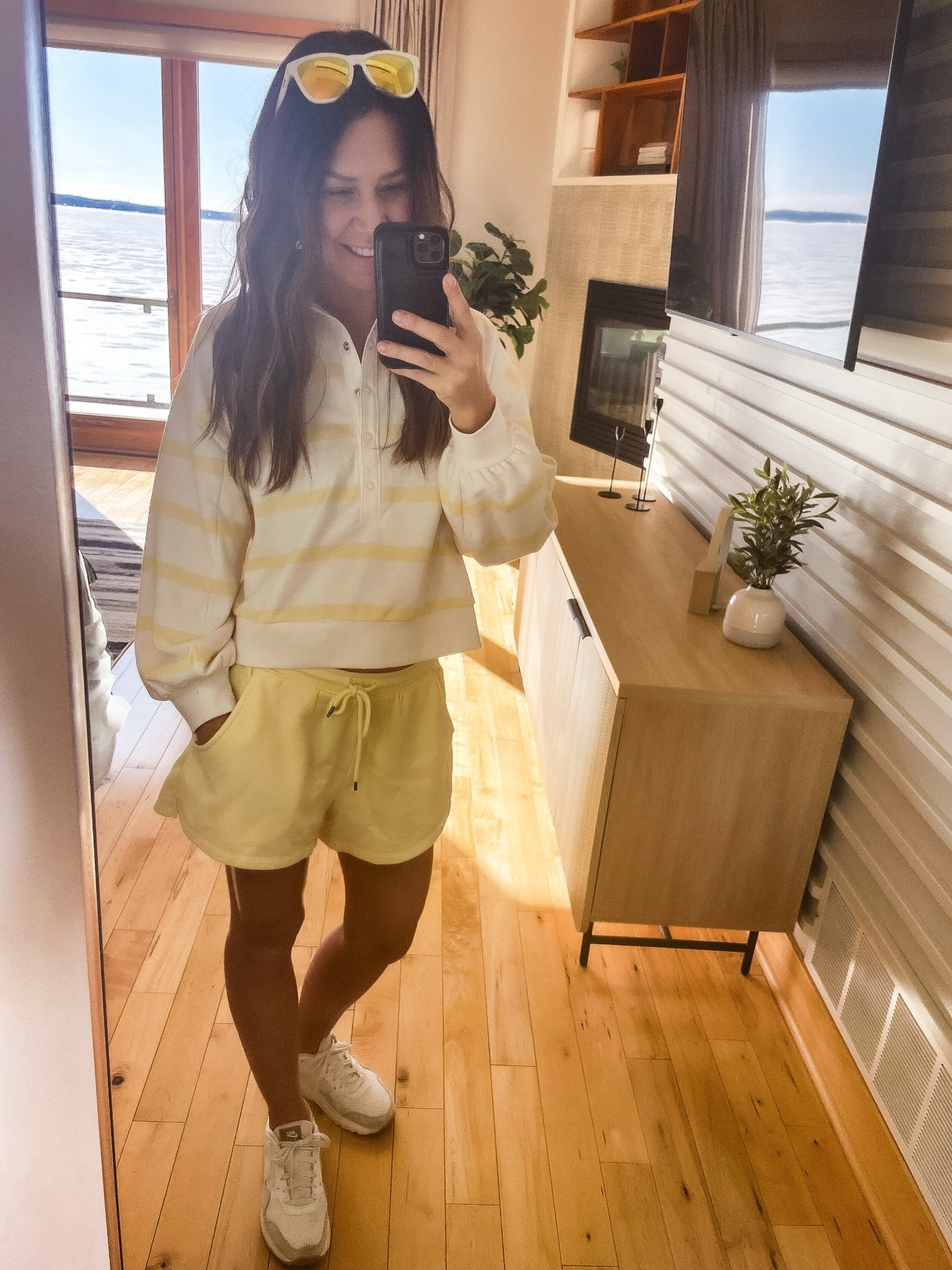 Cute and comfy for Spring days ahead.

Those fleece shorts to keep you warm as we transition to summer. They’re more of a baggy and flare fit with functional pockets.

So many mix and match tops to create an easy grab outfit. 

Wearing xs
