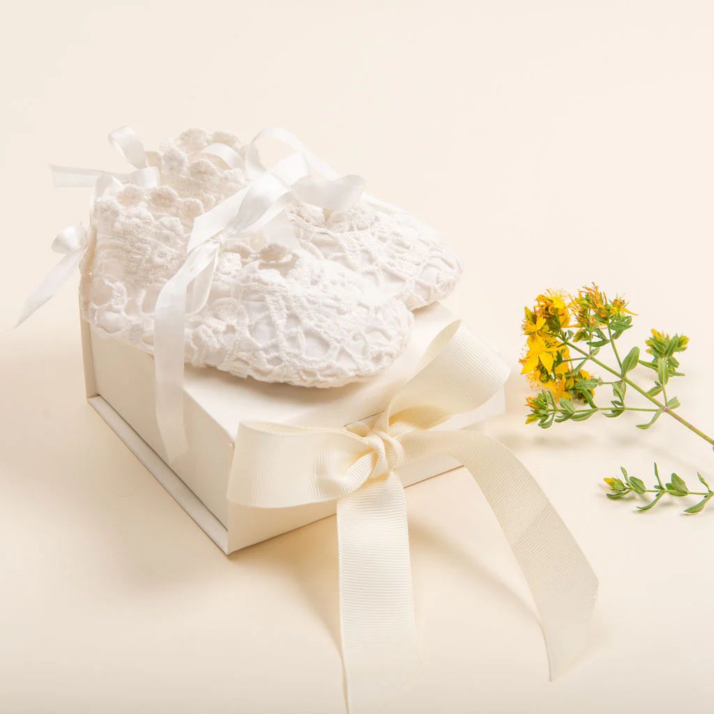 Gift Wrap | Ivory Gift Box | Baby Beau & Belle
