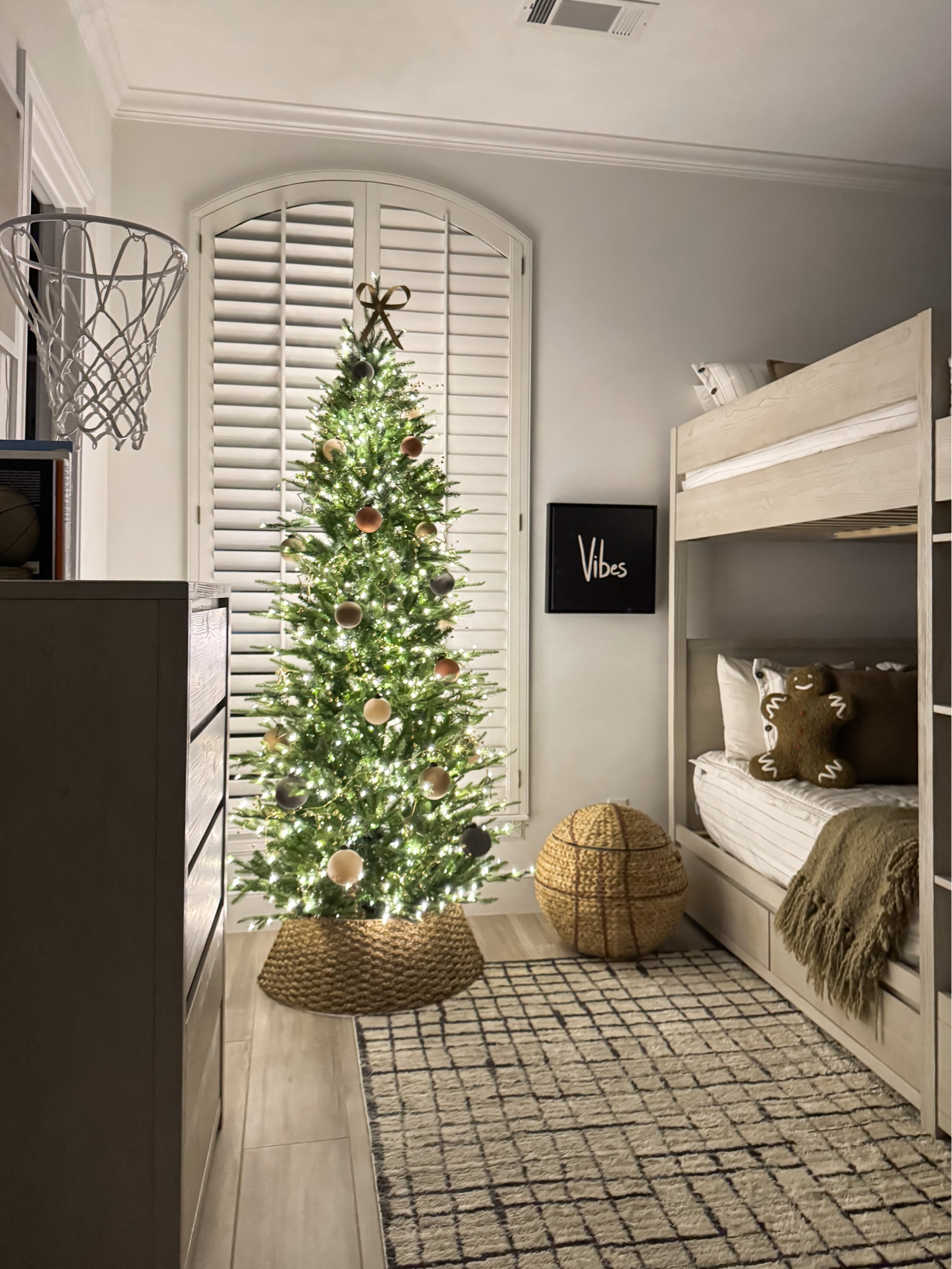 My son Sterling’s Christmas Bedroom 🎄

#LTKHoliday #LTKHome