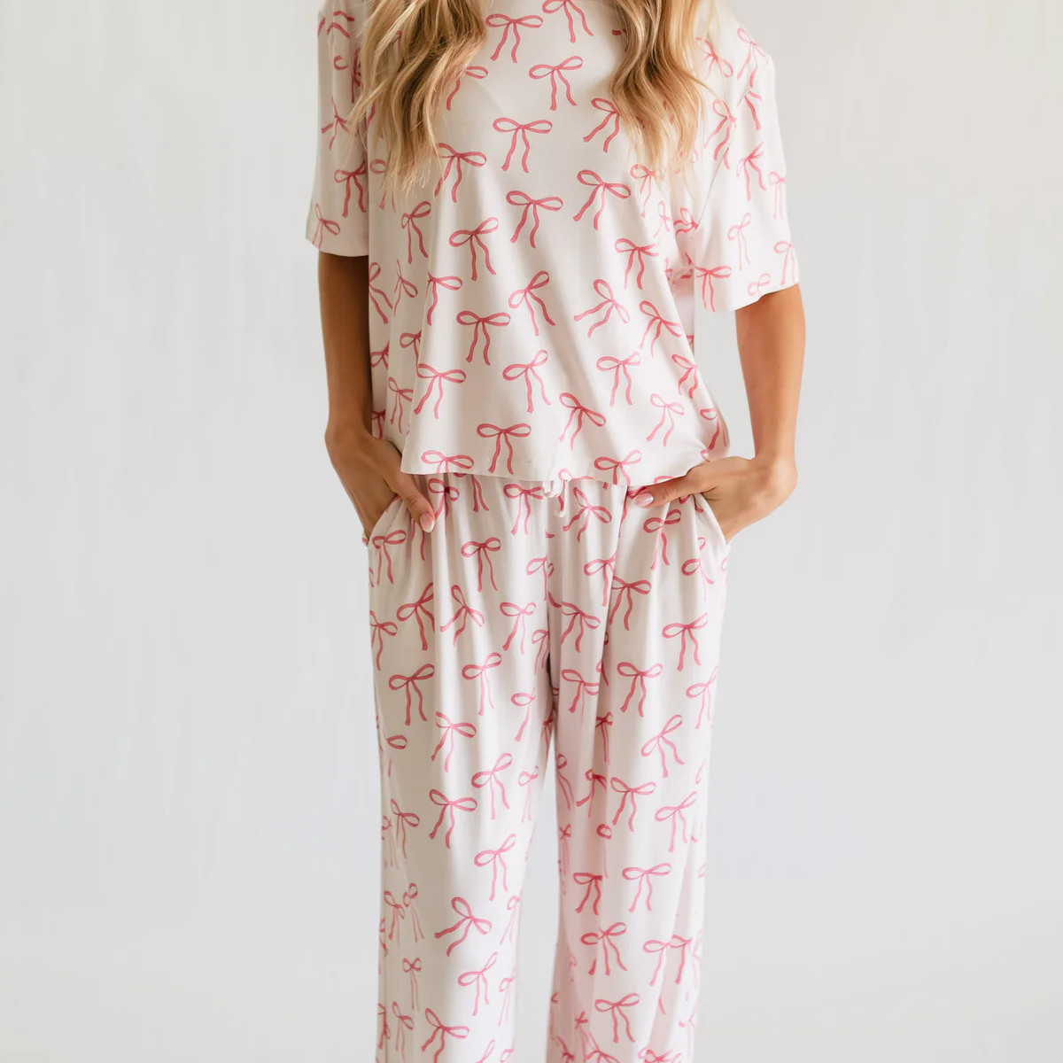 Women's T-Shirt and Pants Set in Halle | Silks Design