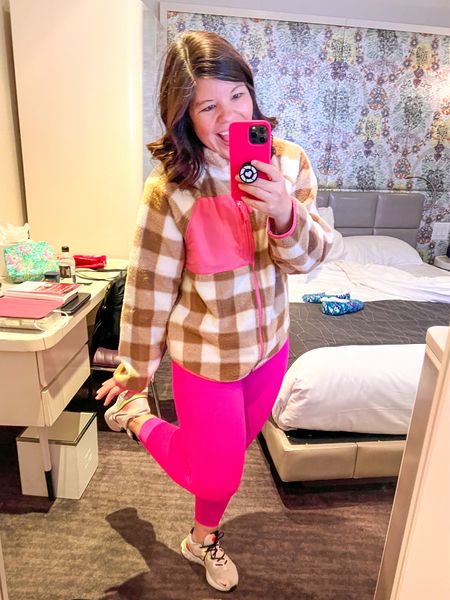 Workout outfit to walk NYC! Wearing a medium in these pink leggings!

#LTKsalealert #LTKfindsunder50 #LTKfitness