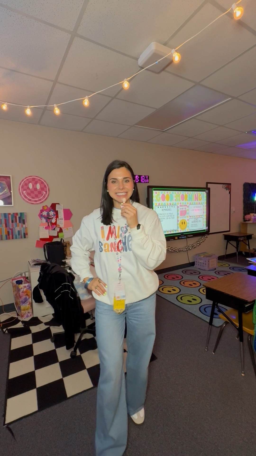 Friday essentials: coffee, good vibes, and a great outfit! 🤓


#teacherootd #teacherlife #ltkfashion #teachervibes #teacherfollowteachers #ootd #teachersoftiktok #fridayvibes #1stgradeteacher #teacherstyle 
